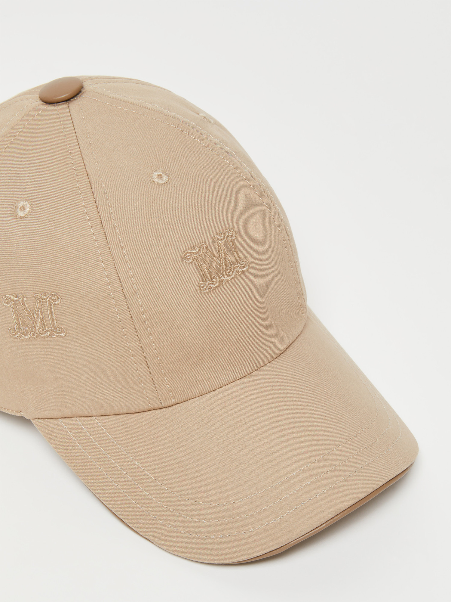 Max Mara Piercing Detail Baseball Cap In Nude