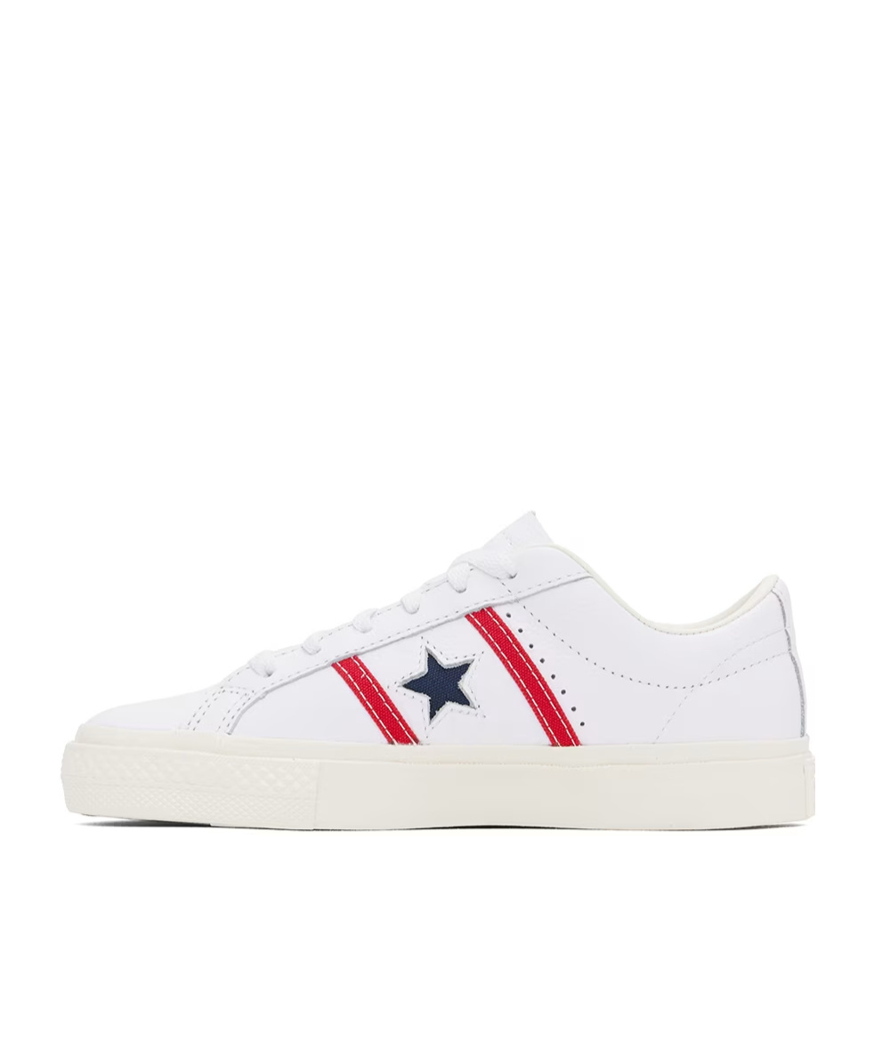 Converse One Star Academy Pro Lace-up Casual Trainers In White