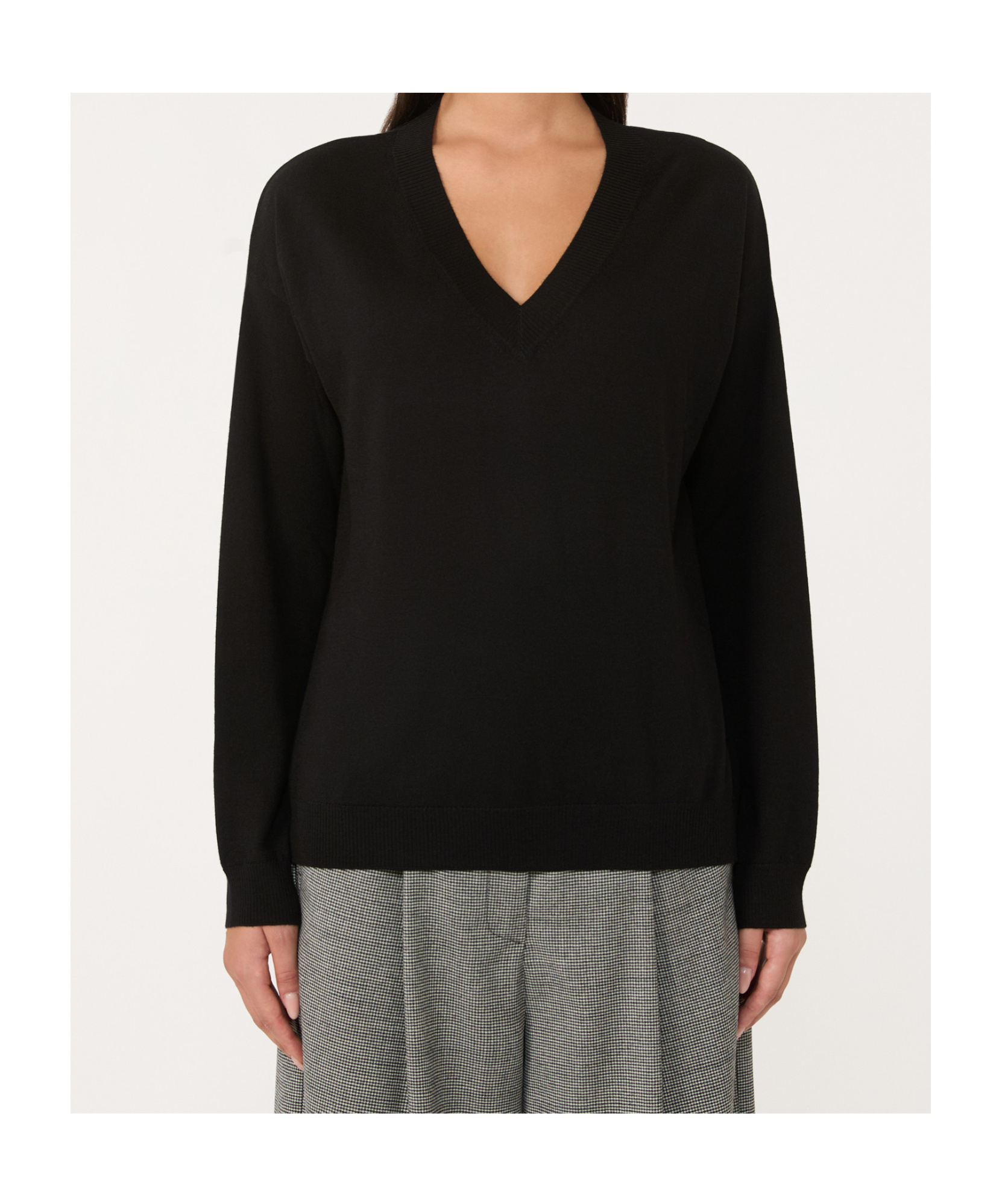 Weekend Max Mara Wool And Cashmere V-neck Sweater In Black