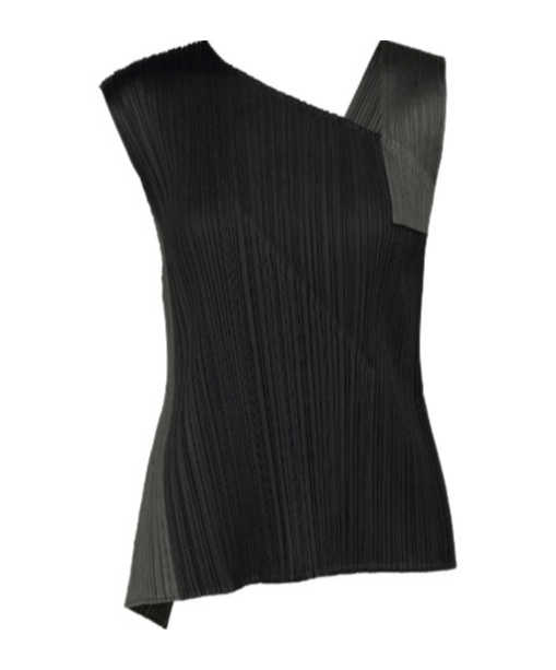 Issey Miyake Pointe In Black