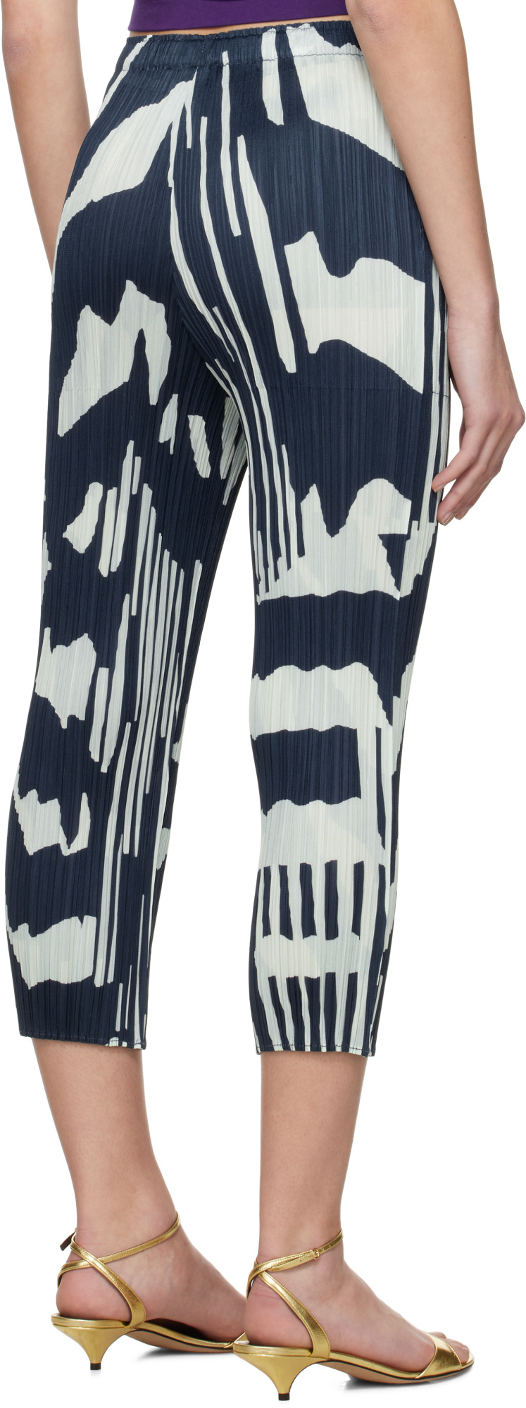 Issey Miyake Womens Grayish Navy Refraction Abstract-print Pleated Knitted Trousers In Blue