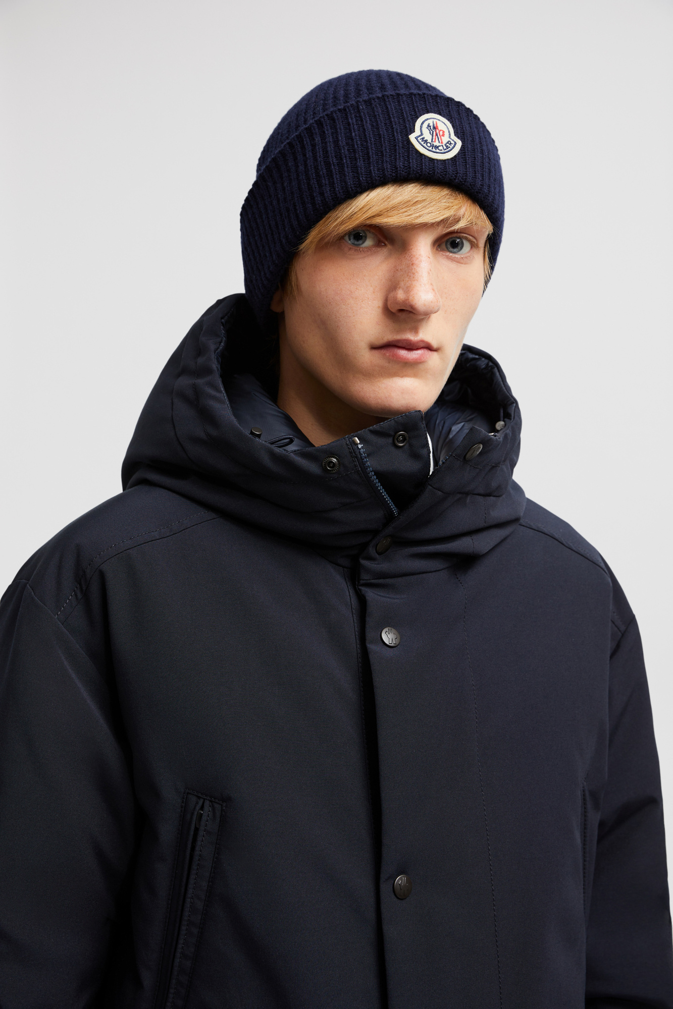 Moncler Logo Hat In Black