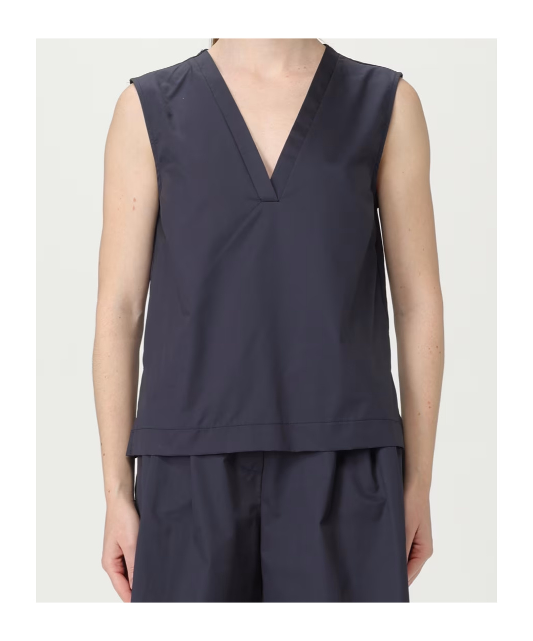 Kaos Sleeveless Top