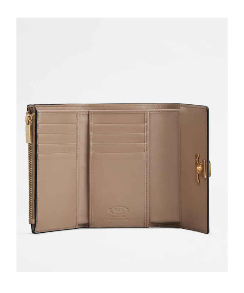 Tod's Three-fold Wallet In Black