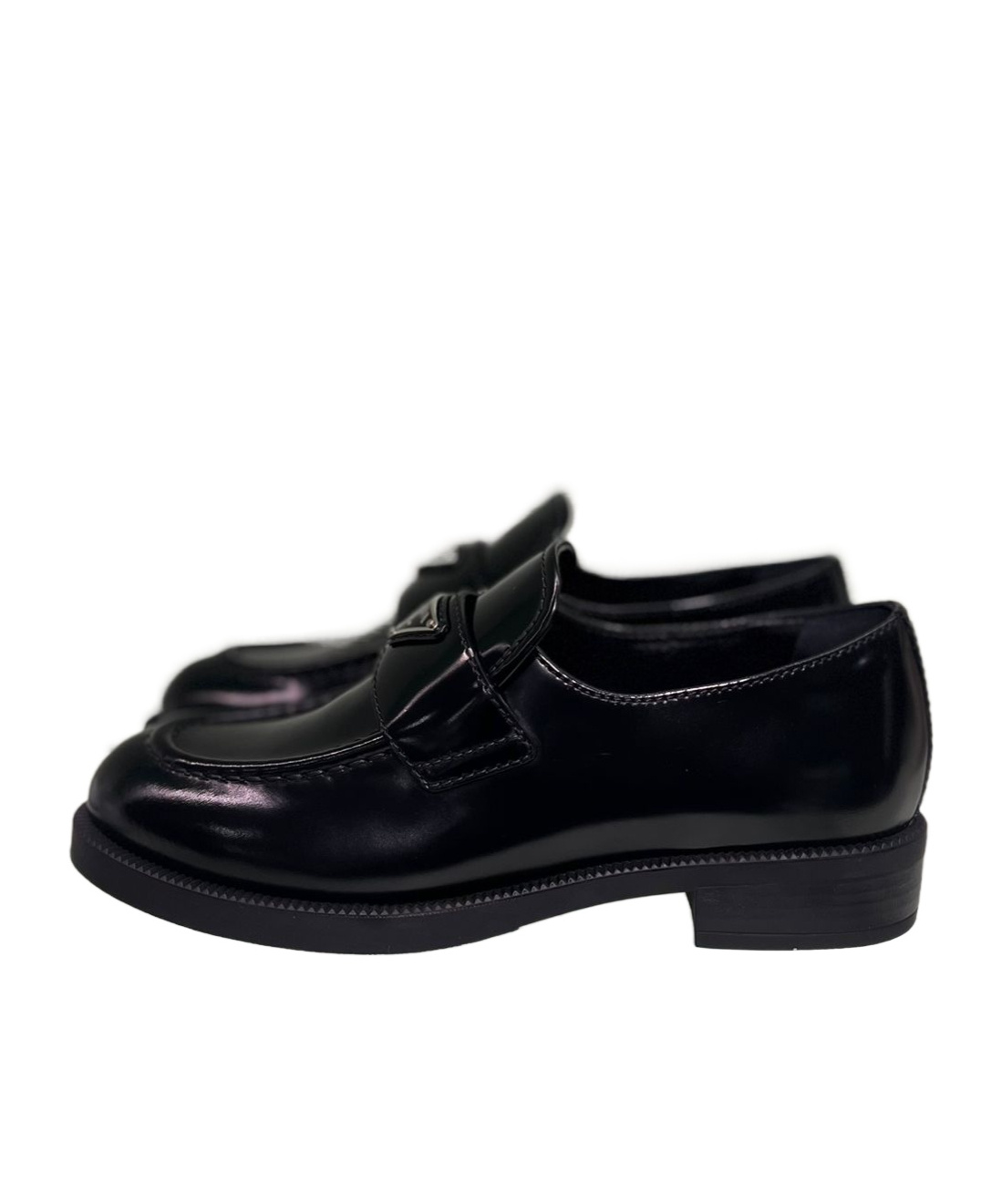 Prada Logo-plaque Leather Loafers In Black