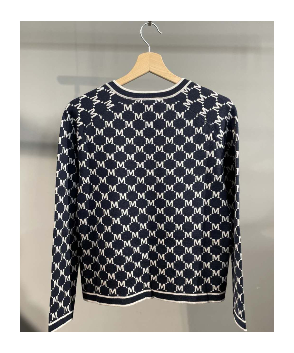 Max Mara Long-sleeved Sweater In Black