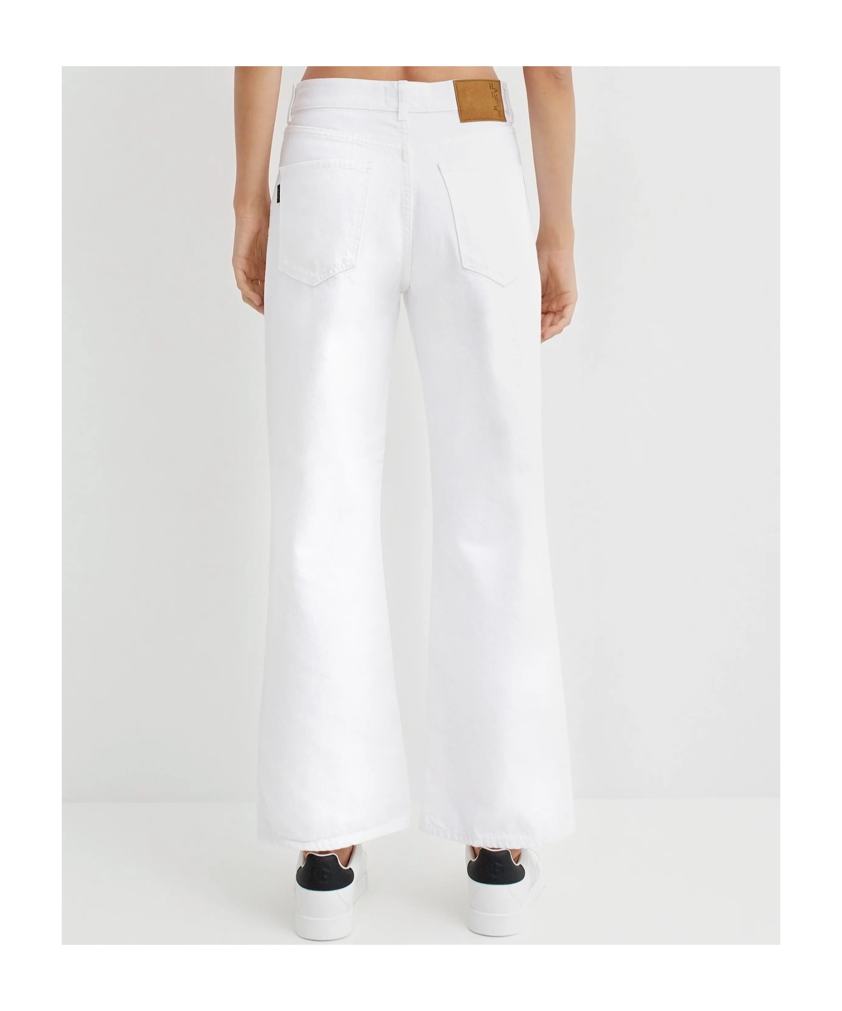 Haikure Belt-loop Jeans In White
