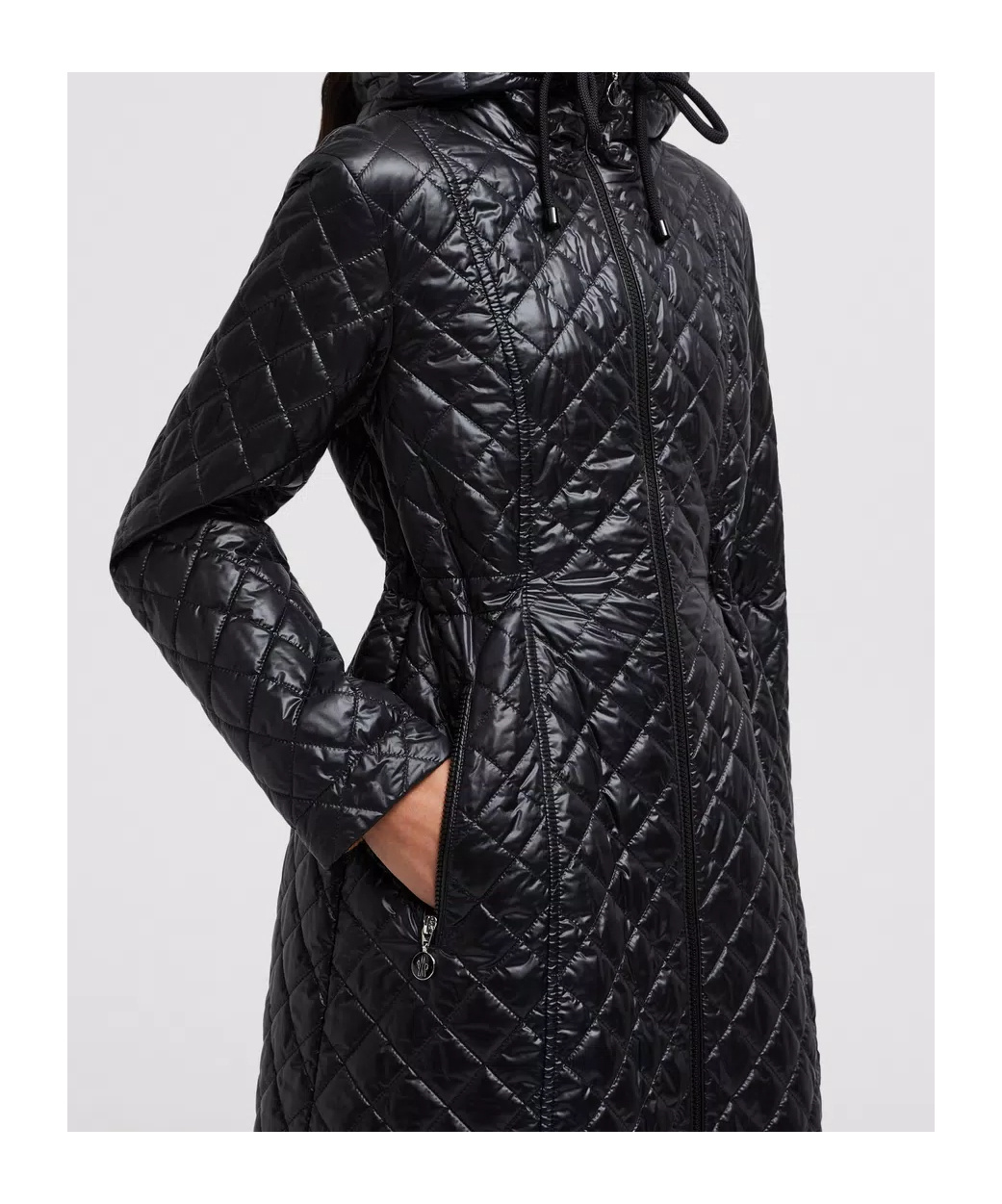 Moncler Bagnac Puffer Coat In Black