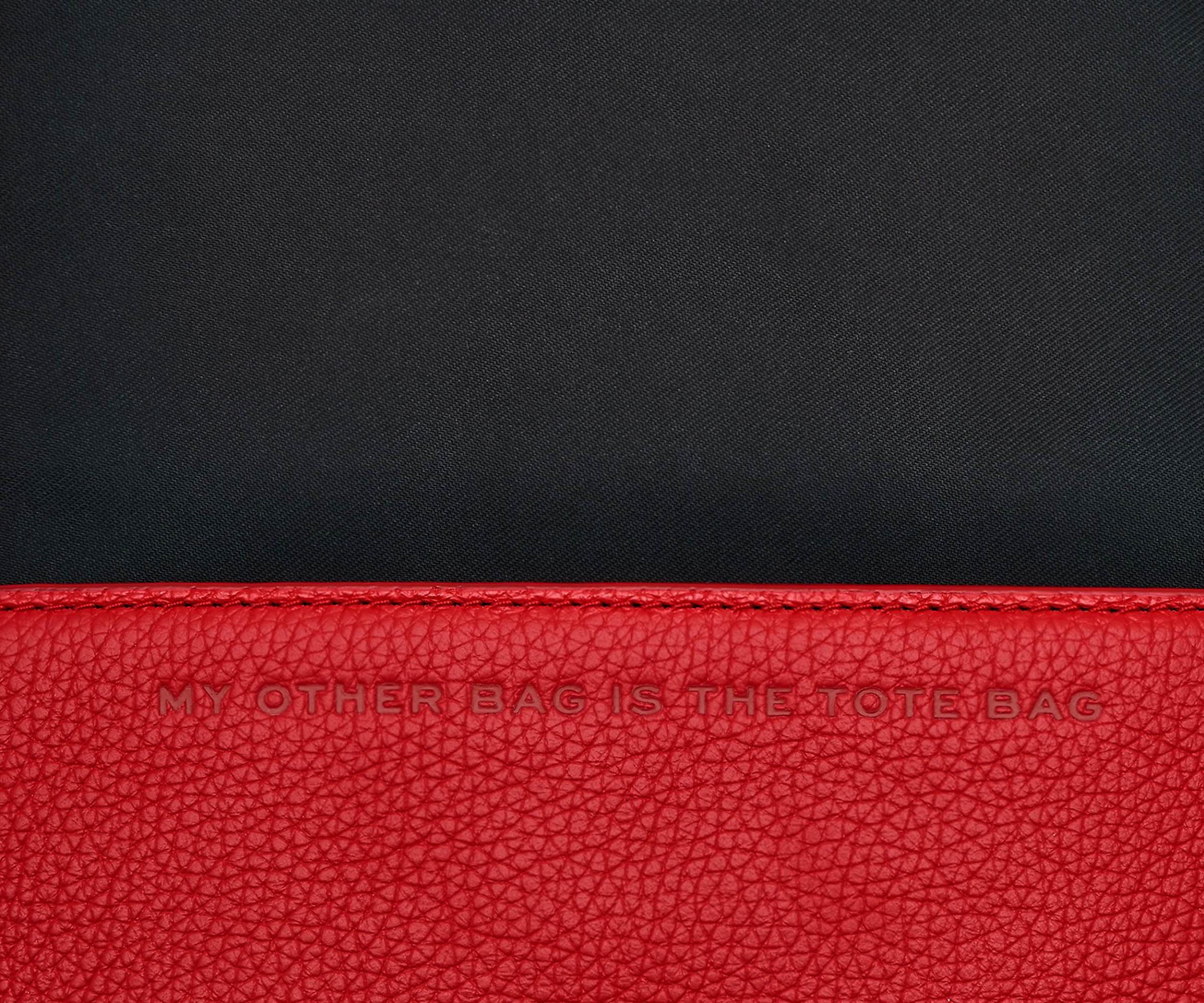 Marc Jacobs The Mini Grained Leather Crossbody Bag In Red