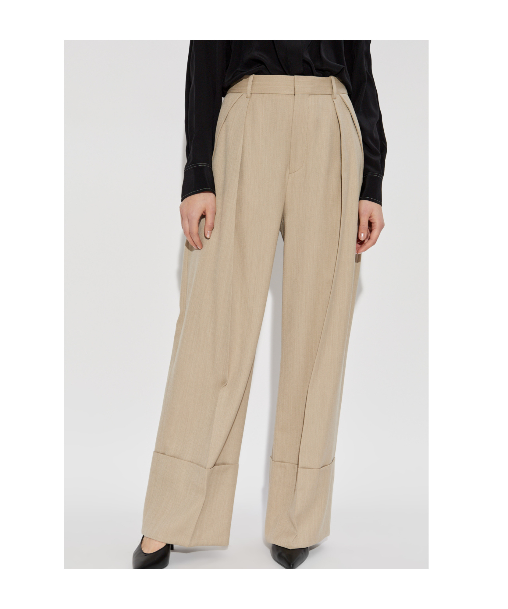 Victoria Beckham Ide Leg Turn-up Pants In Nude