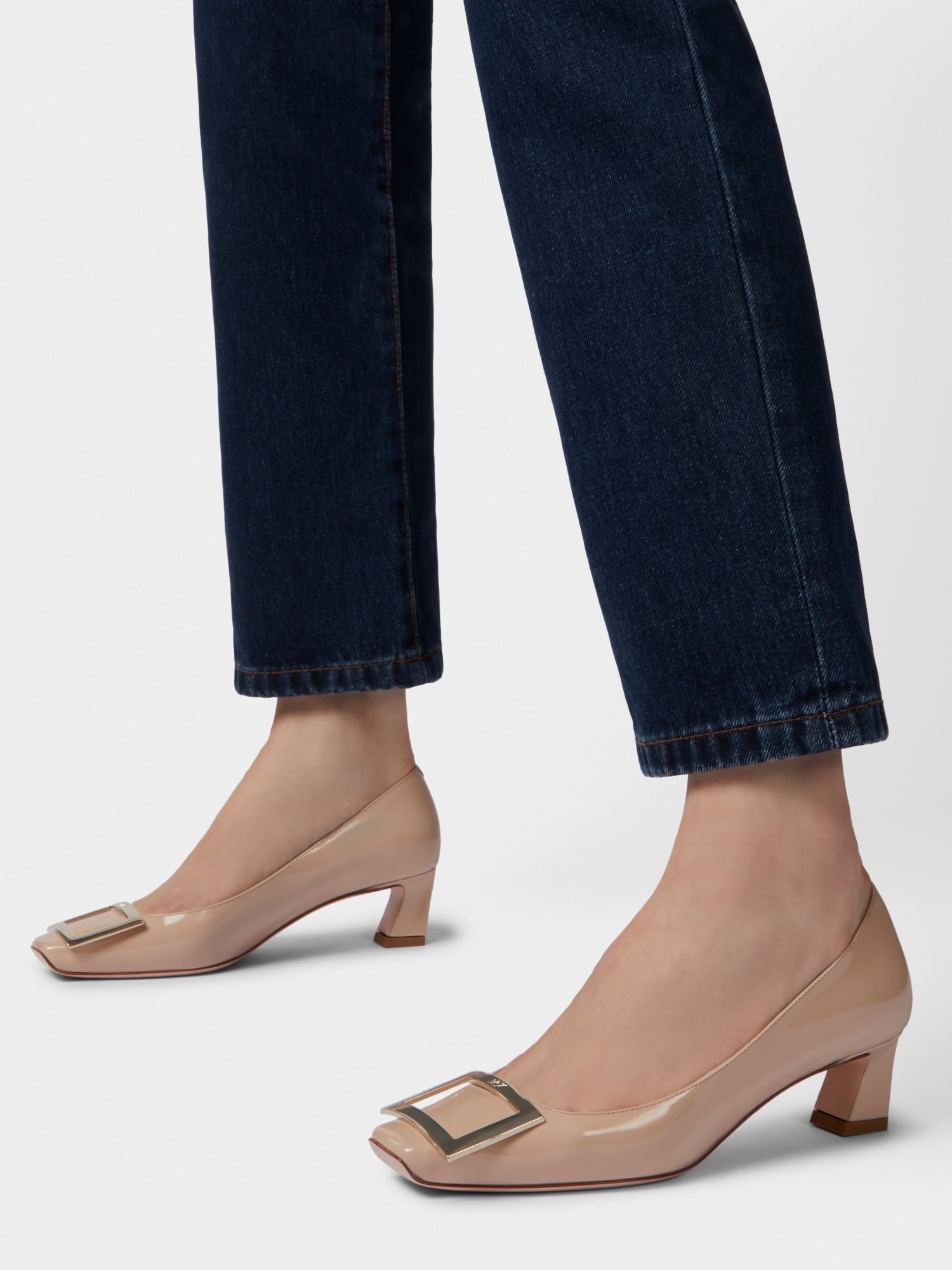 Roger Vivier Trompette Embellished Buckle Pumps In Nude
