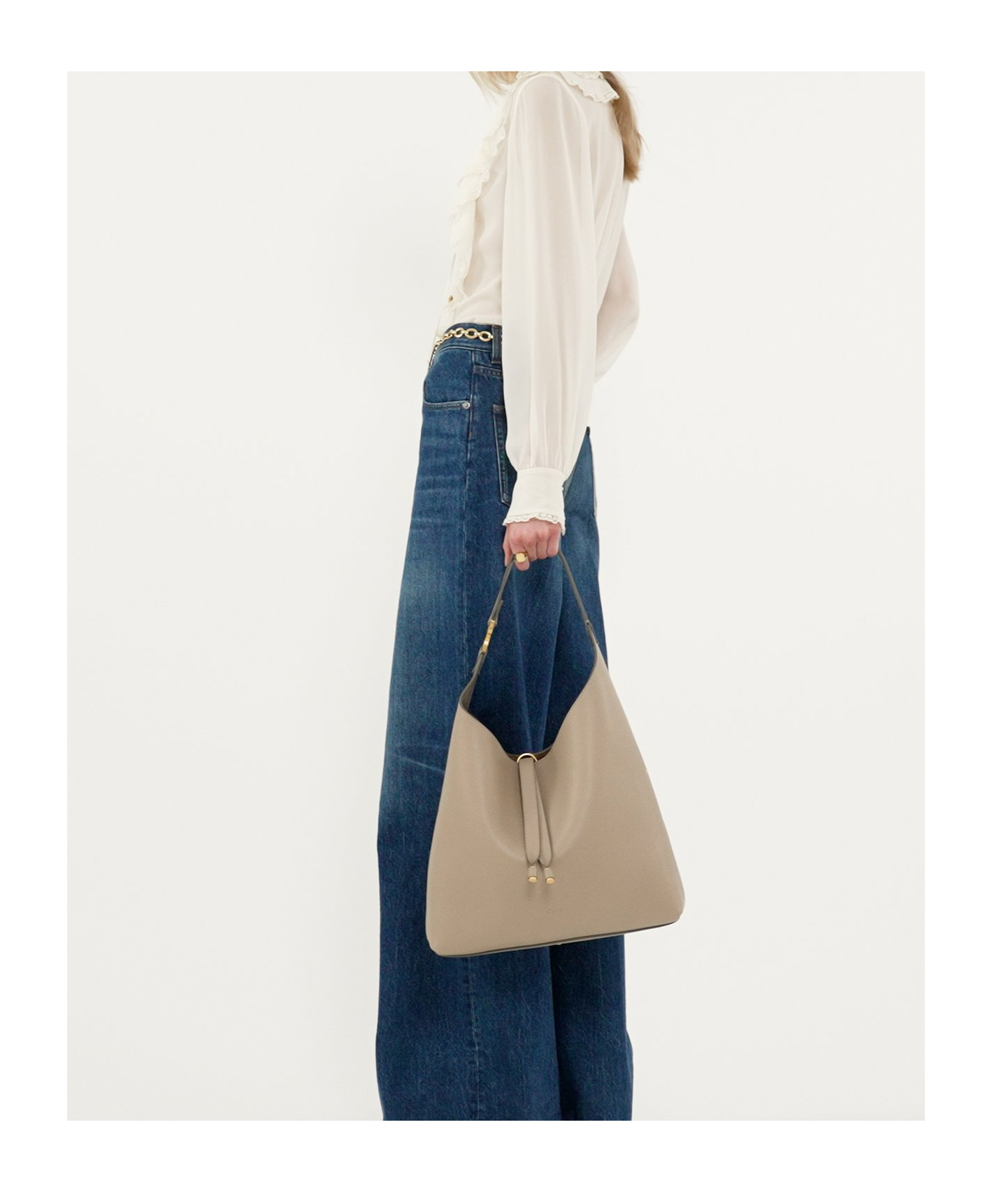 Chloé Marcie Small Hobo Bag In Grained Calfskin In Nude