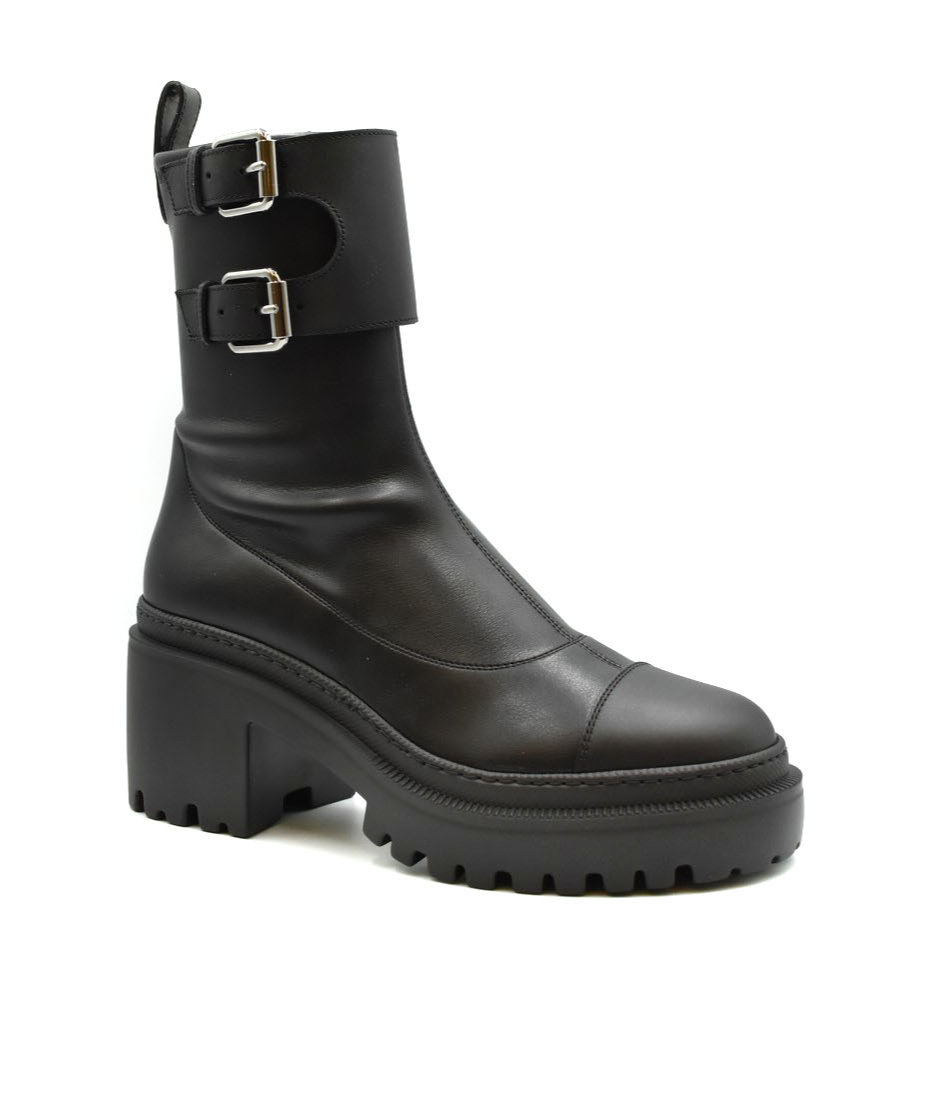 Shop Giuseppe Zanotti Round-head Short Boots In Black