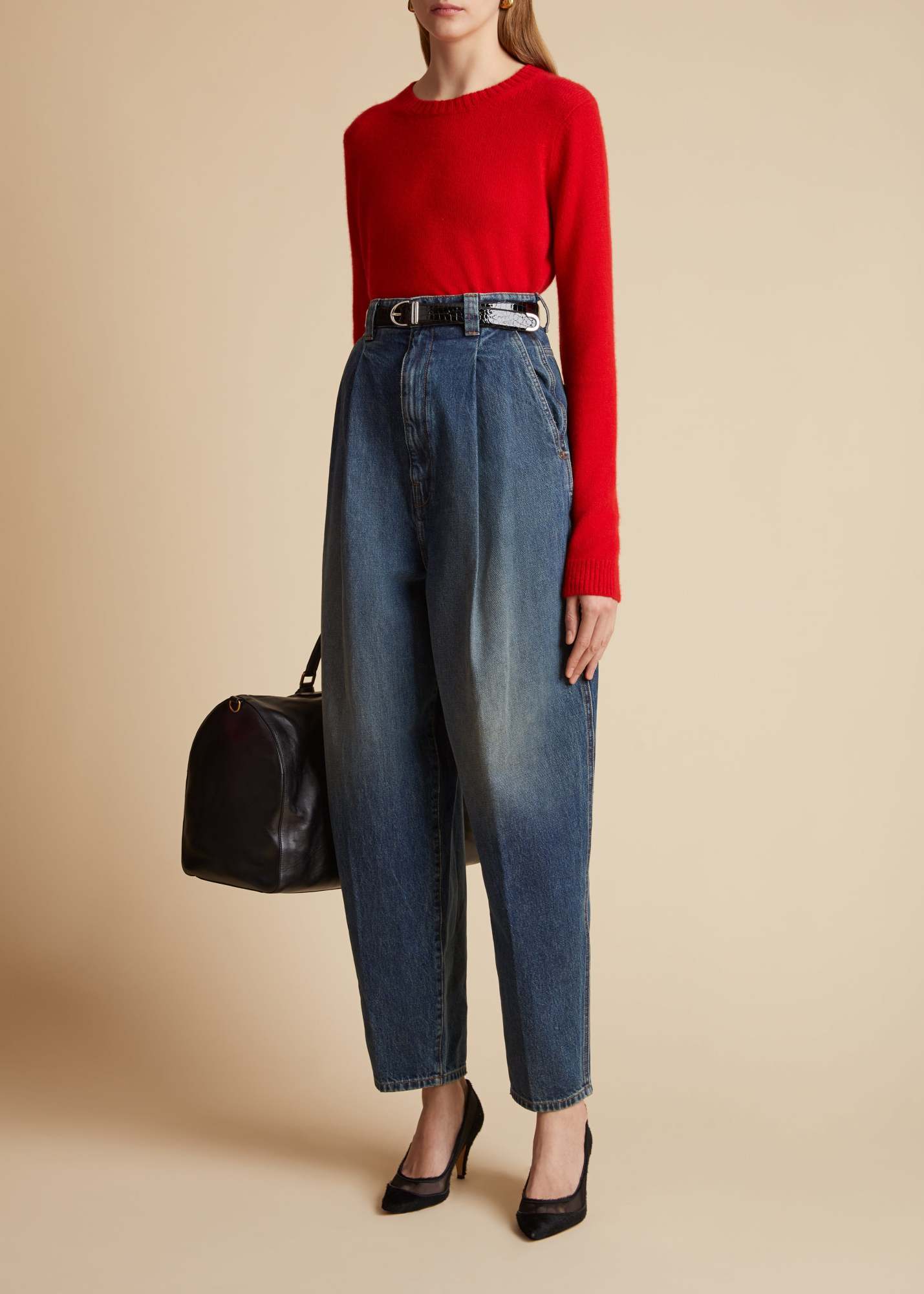 Shop Khaite The Diletta Cashmere Jumper In Red