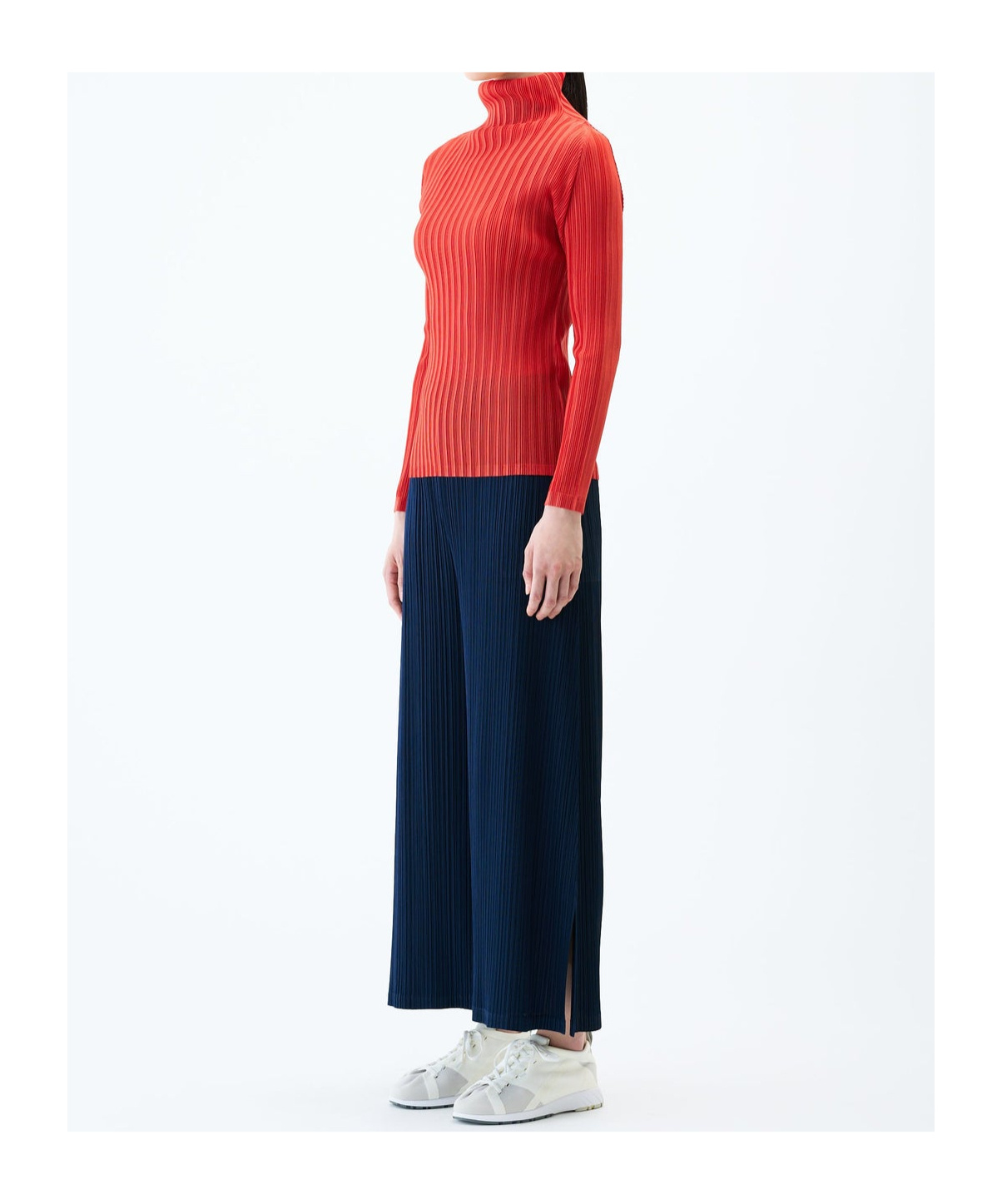 Shop Issey Miyake Ribbed Pleated Top In Red
