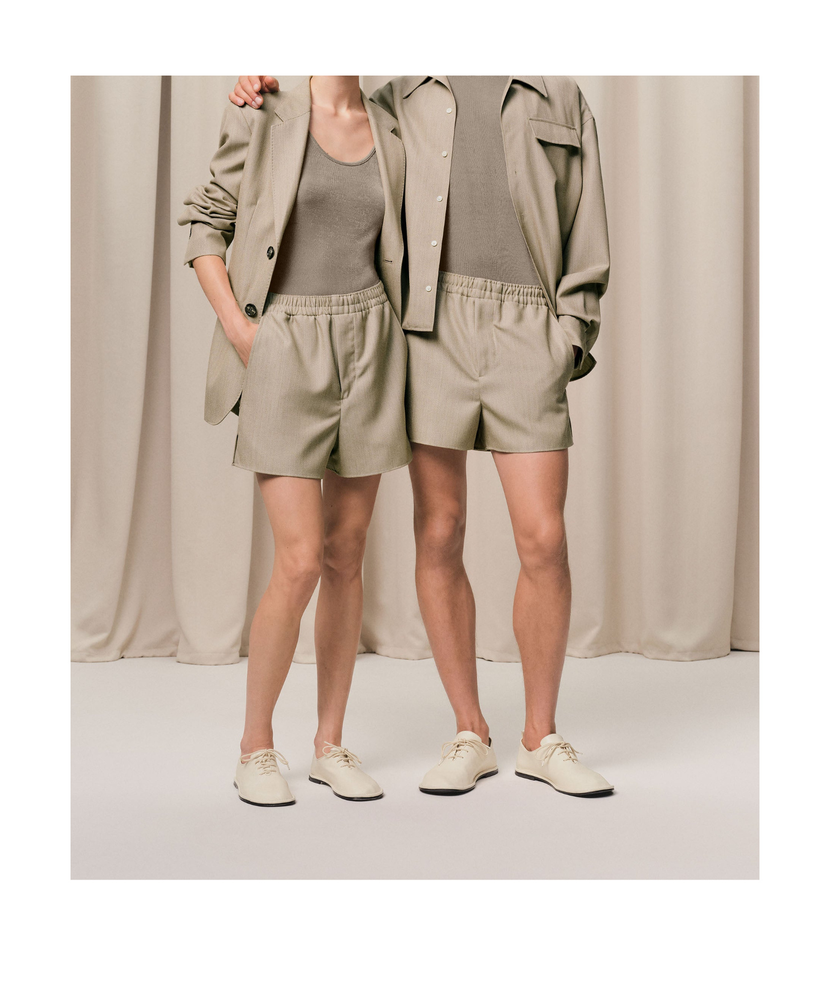 Ami Alexandre Mattiussi Wool Stretch Shorts In Ginger
