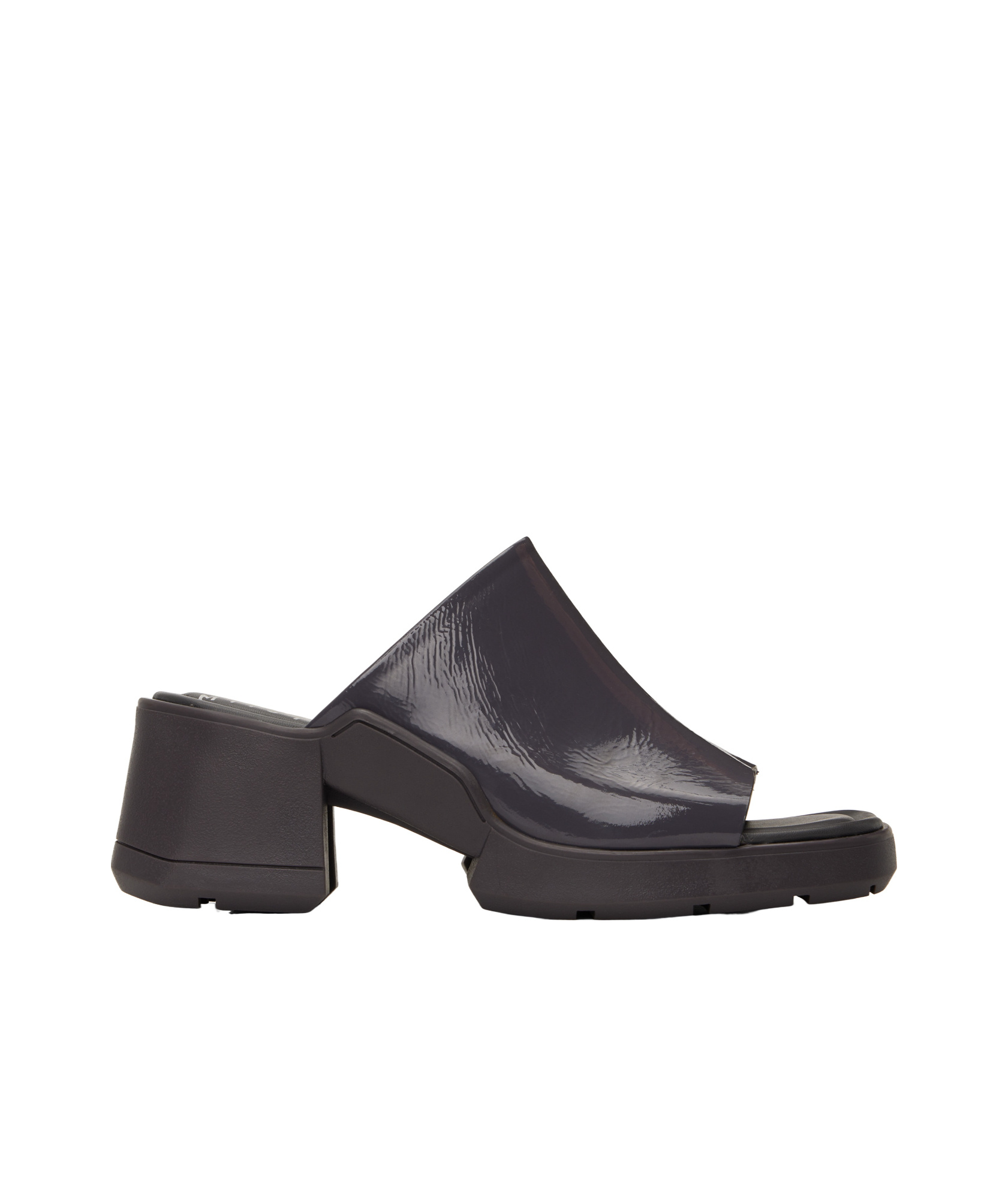 MIISTA PATENT LEATHER MULES IN GRAY.