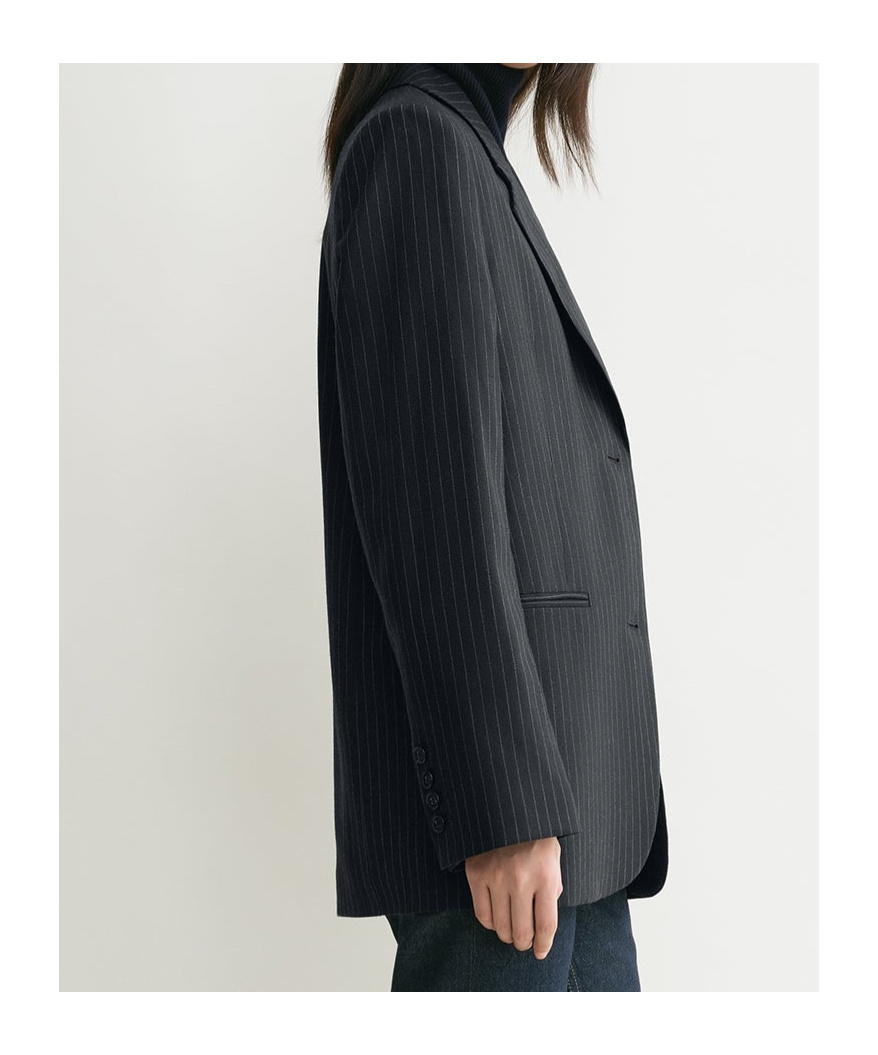 Totême Tailored Pinstriped Blazer In Black