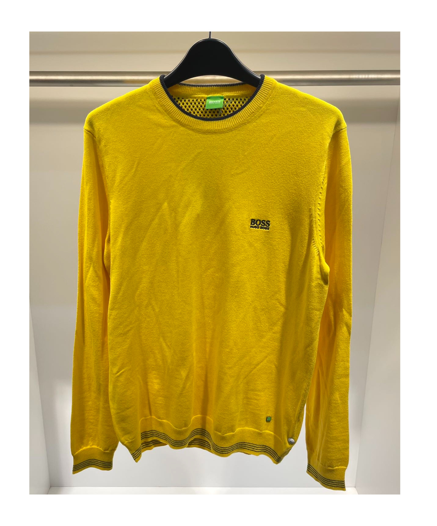 HUGO BOSS ROUND-COLLAR AND LONG-SLEEVED SWEATER