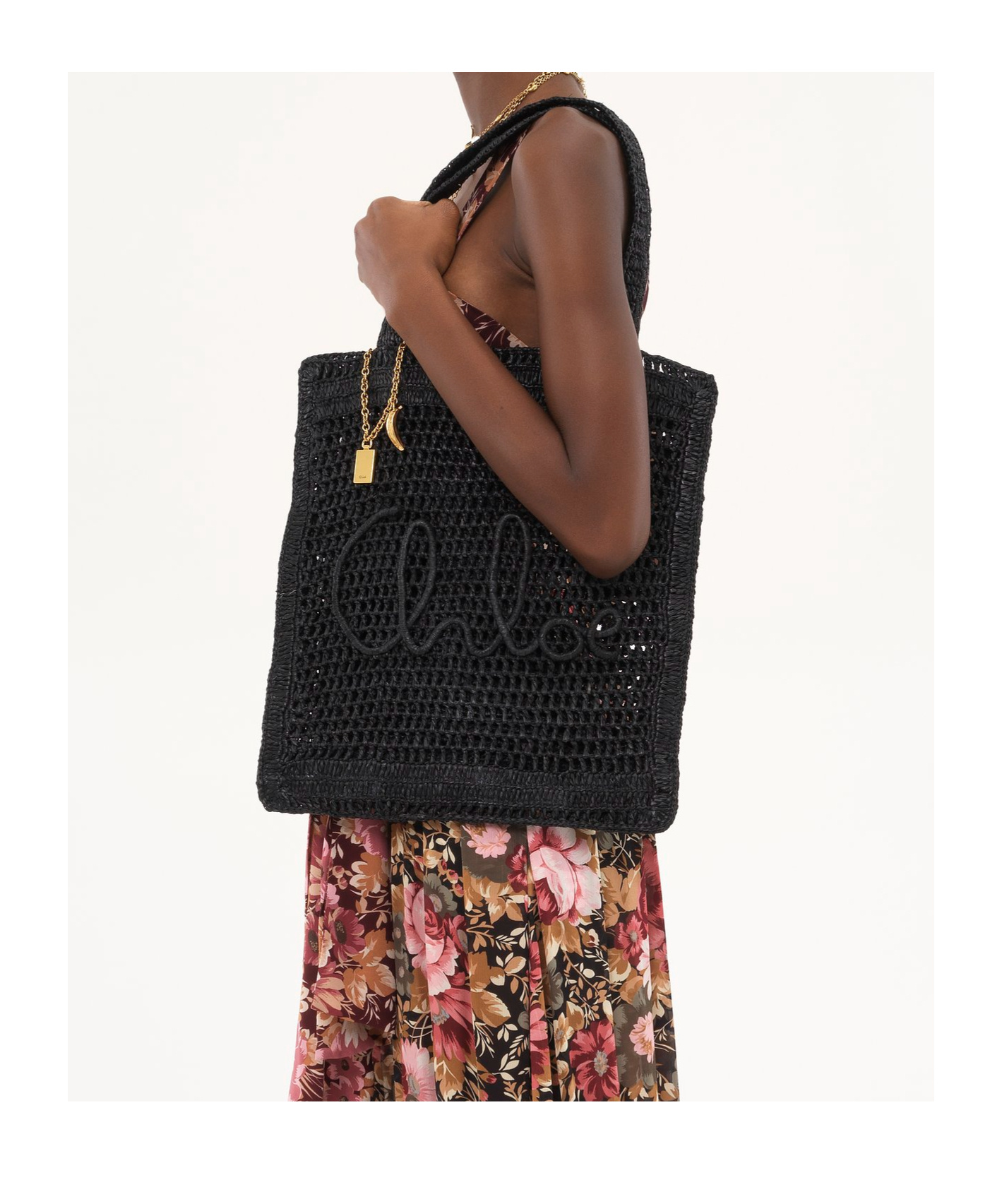 Chloé Summer Banana Woven-raffia Tote Bag In Black