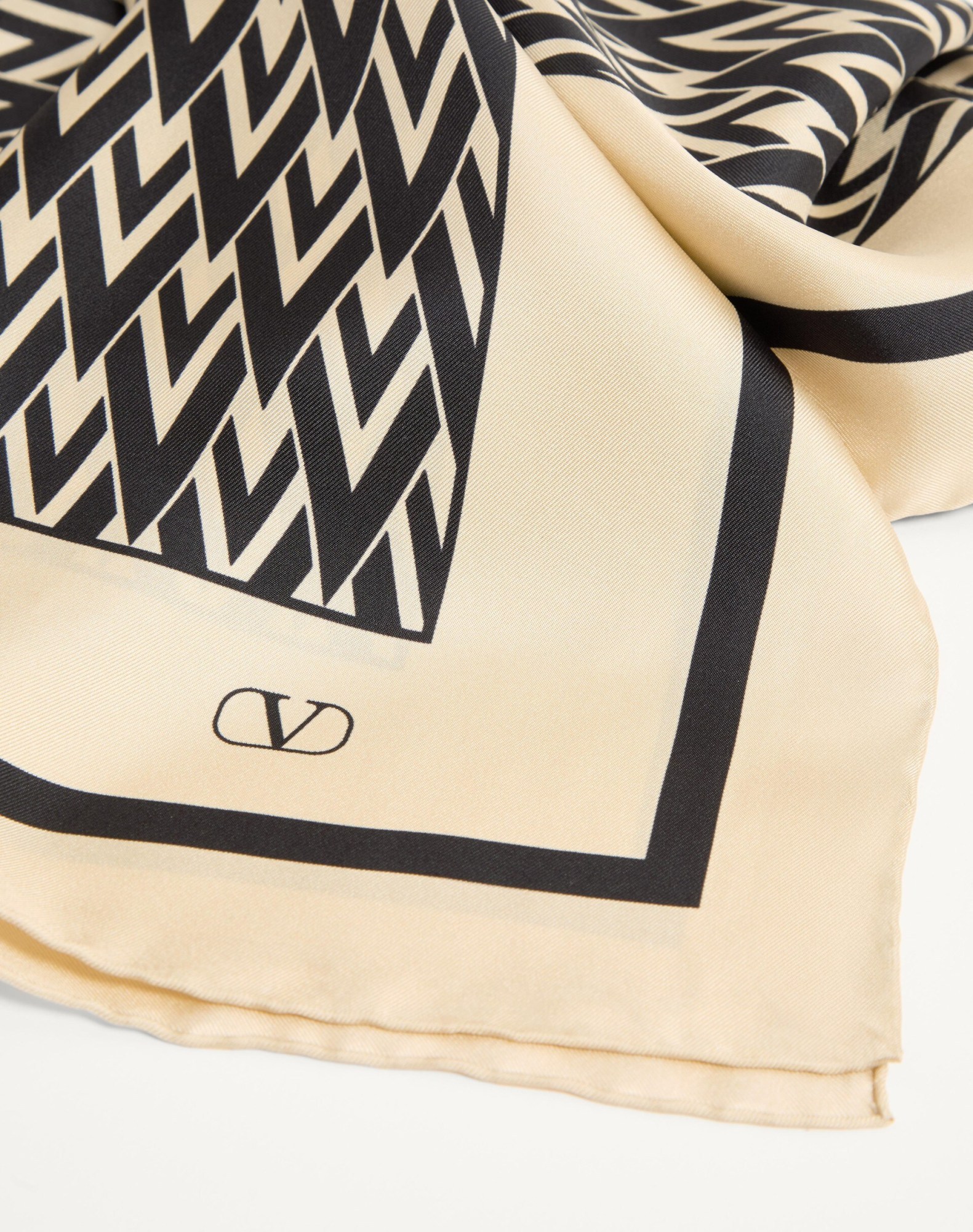 Valentino Garavani Toute La V Scarf In Nude