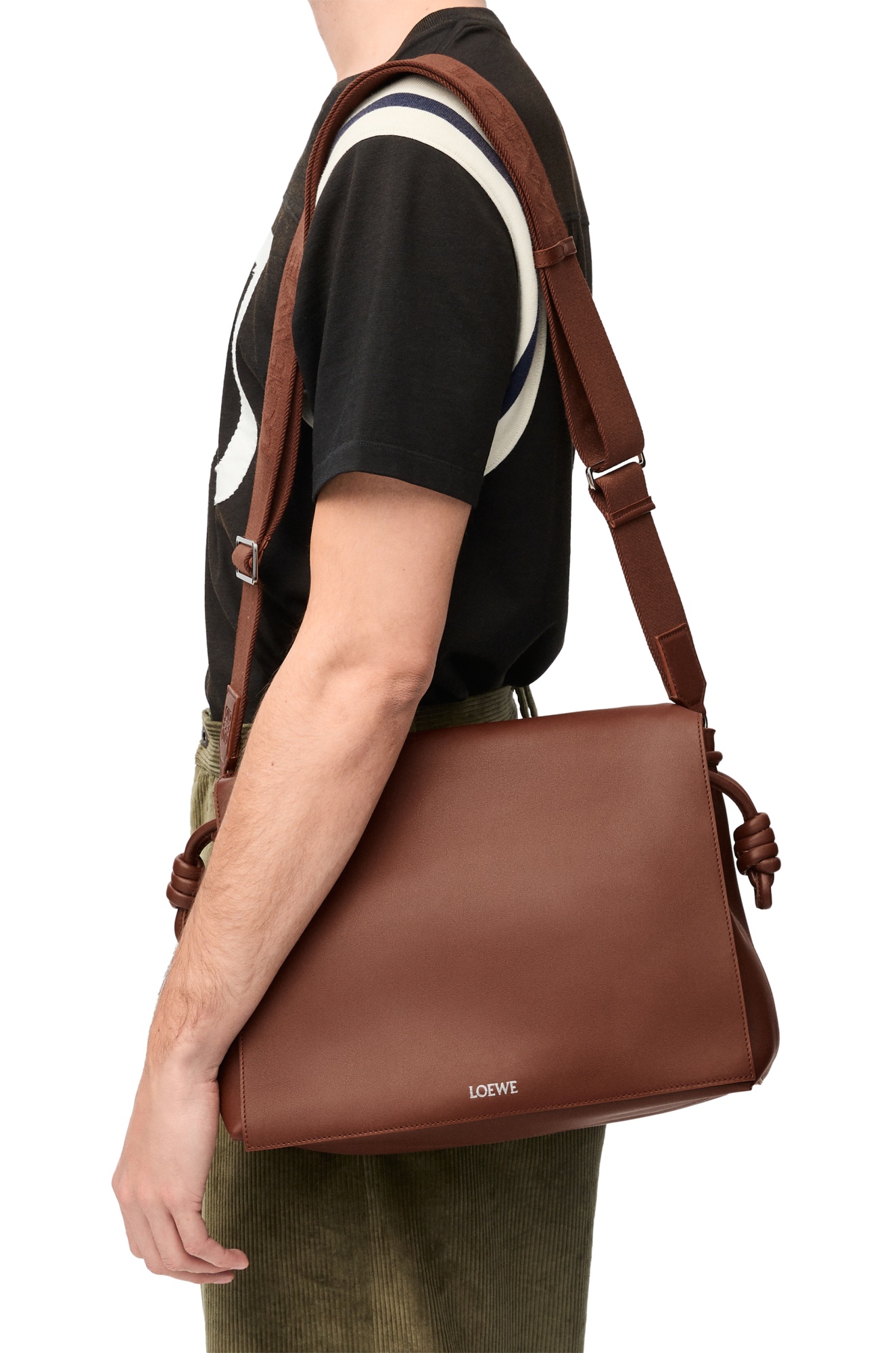 Loewe Flamenco Leather Messenger Bag In Brown