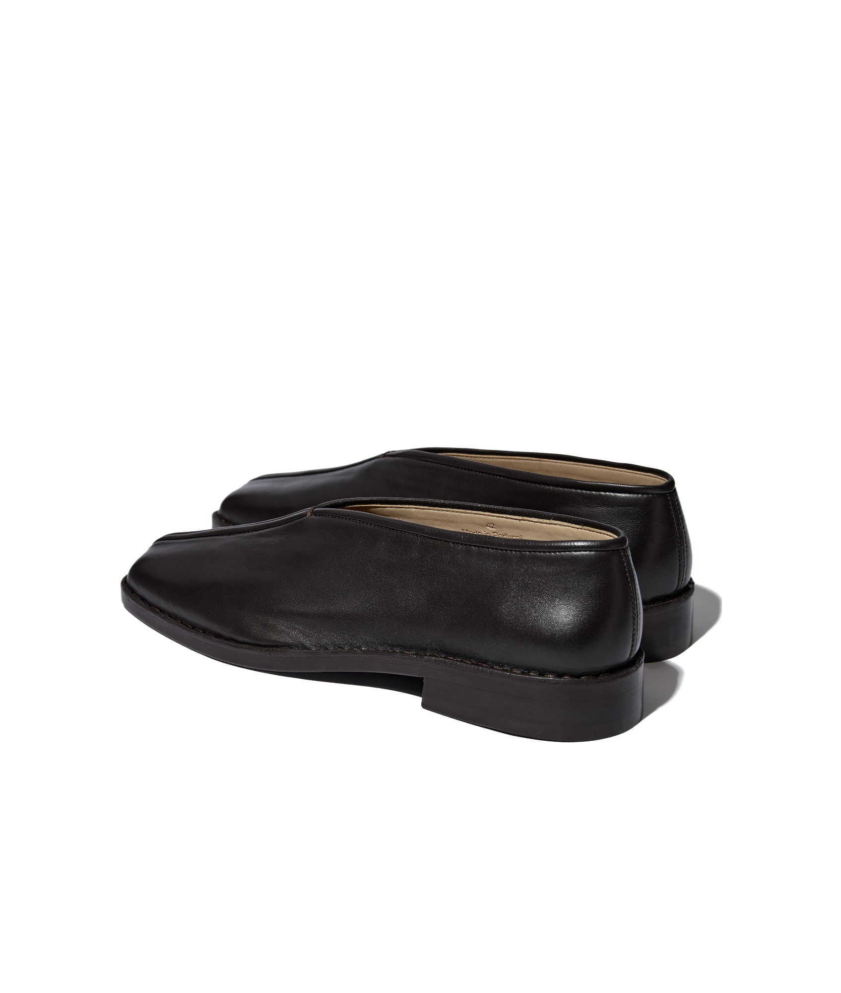 Lemaire Piped Leather Loafer In Black
