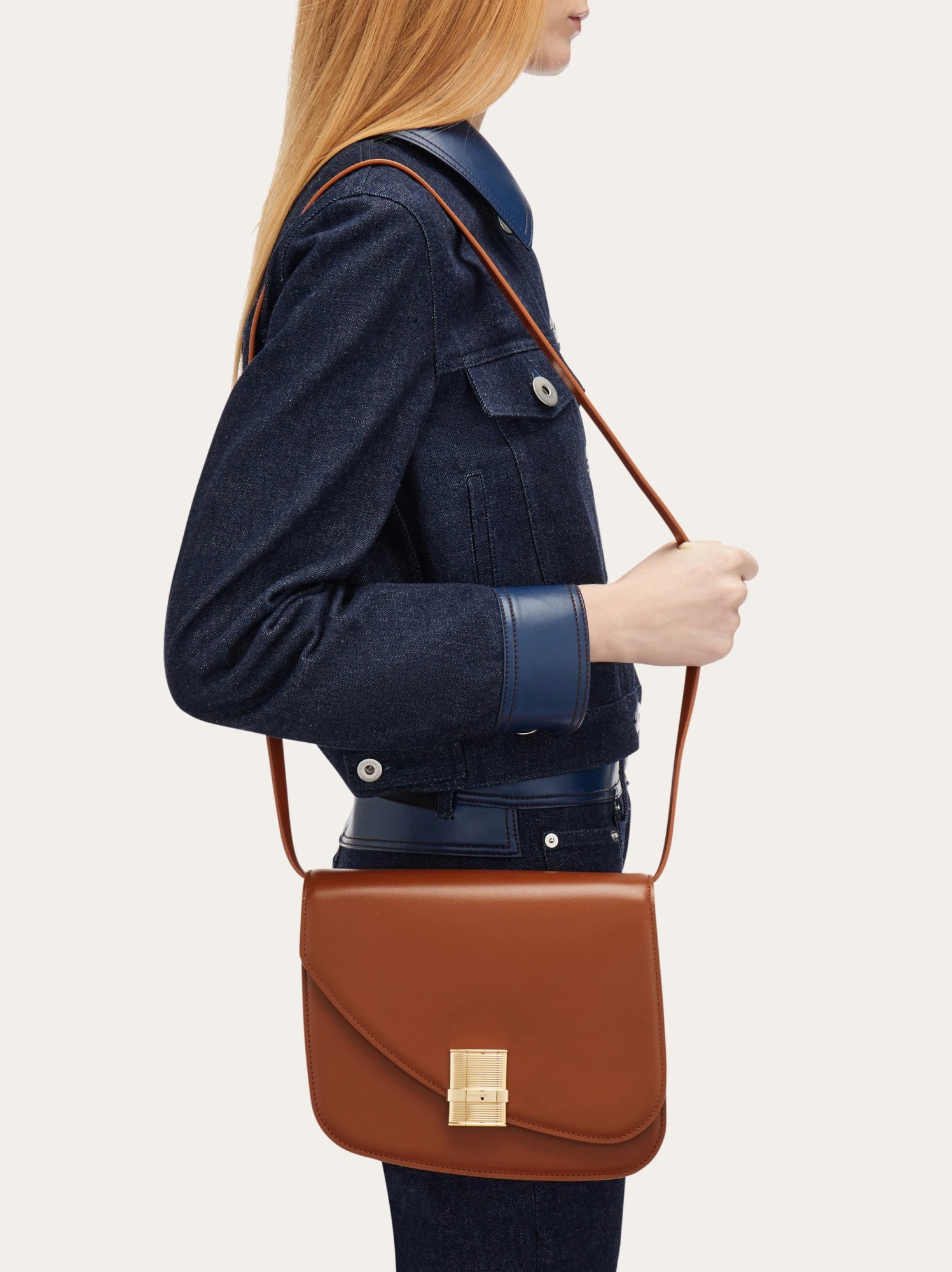 FERRAGAMO SALVATORE FERRAGAMO FIAMMA SHOULDER BAG