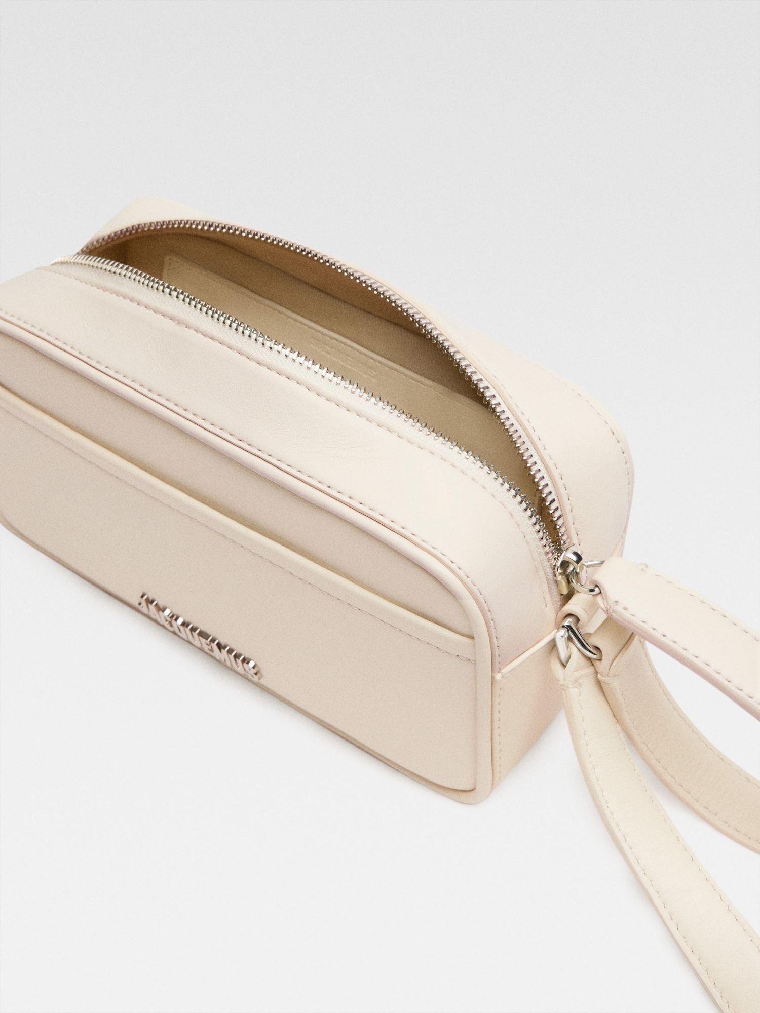 Jacquemus Zippered Crossbody Bag In Nude