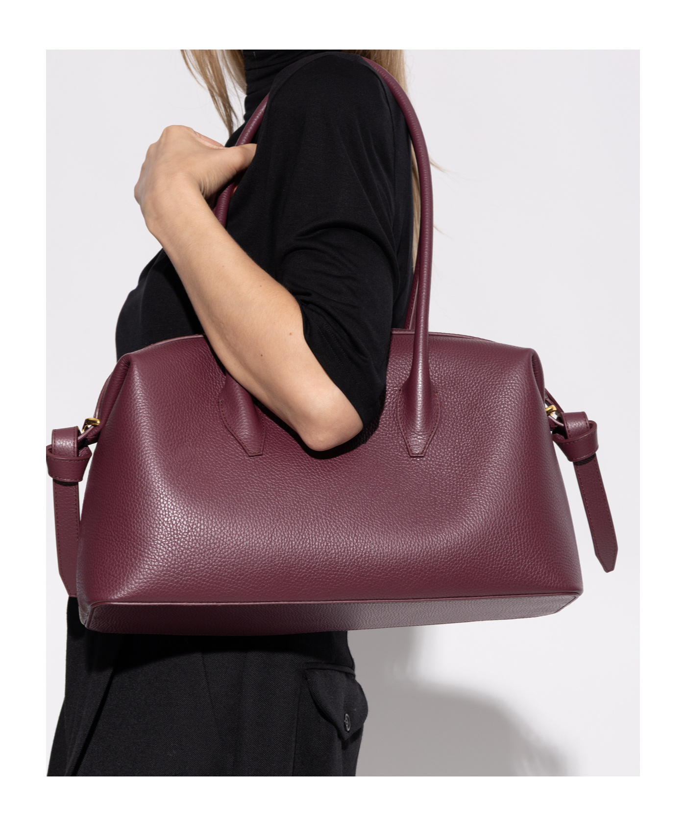 Yuzefi Zipper Shoulder Bag In Red