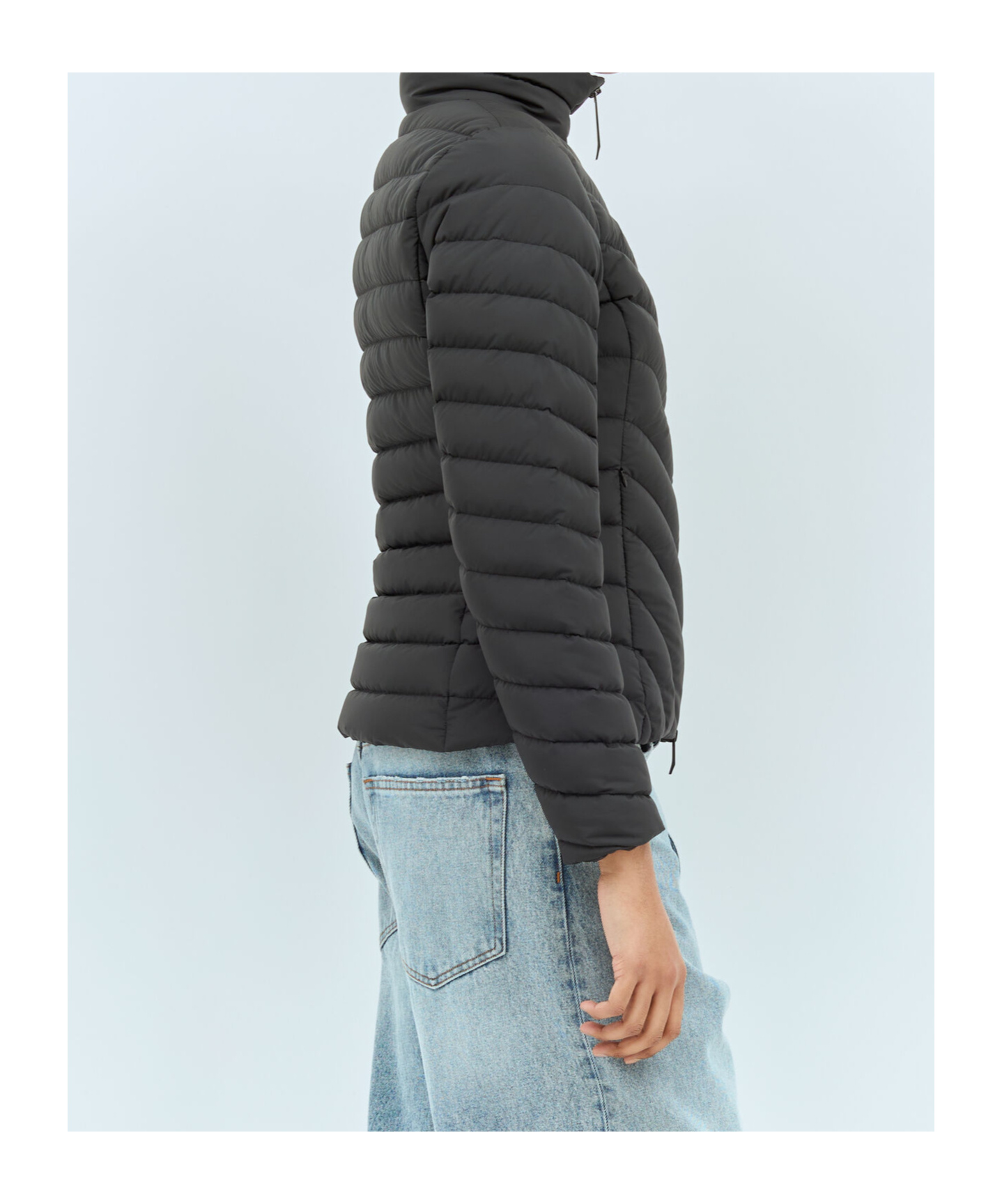Moncler Long-sleeved Short Down Jacket In Black