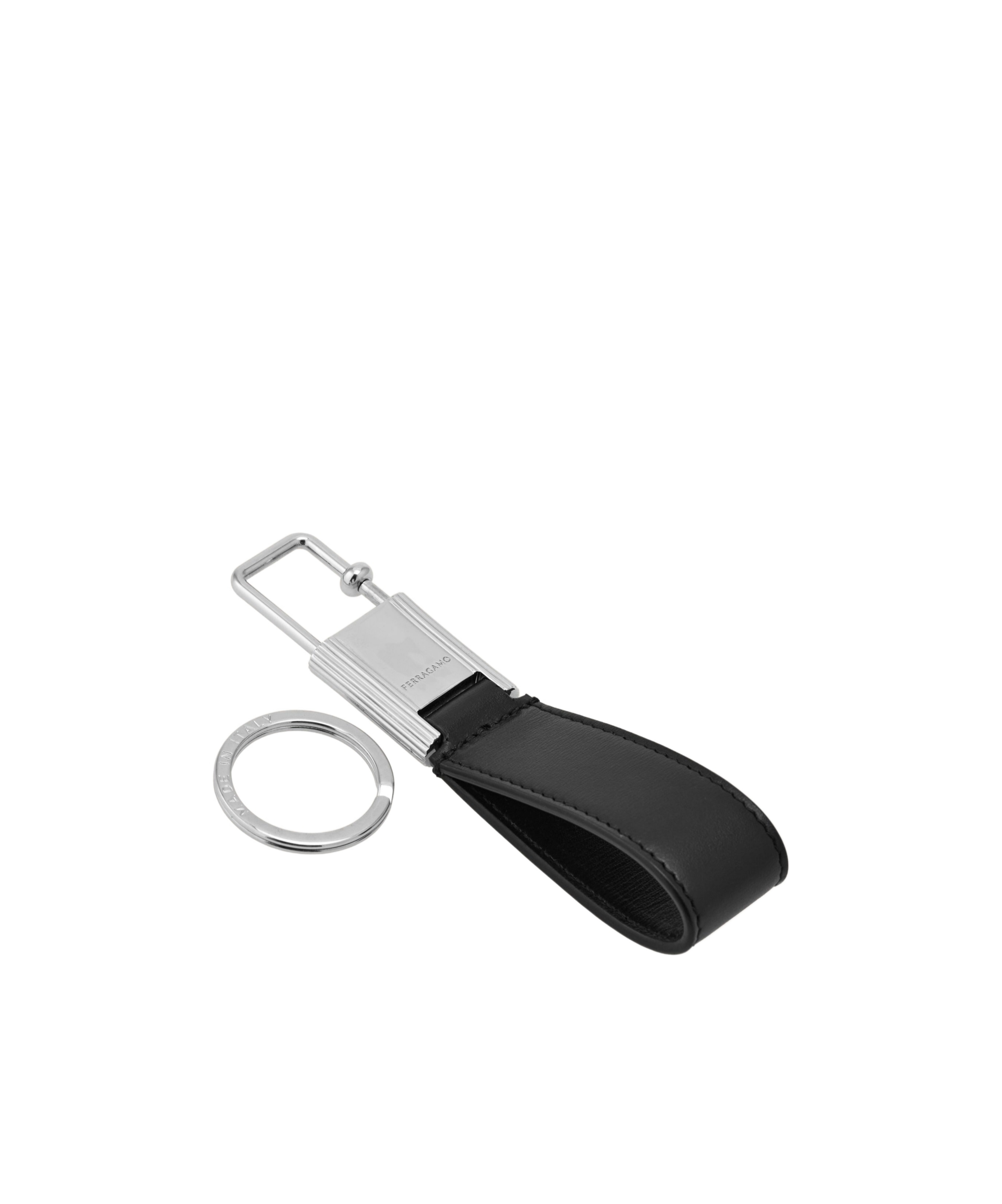 Ferragamo Circle Key Ring In Black