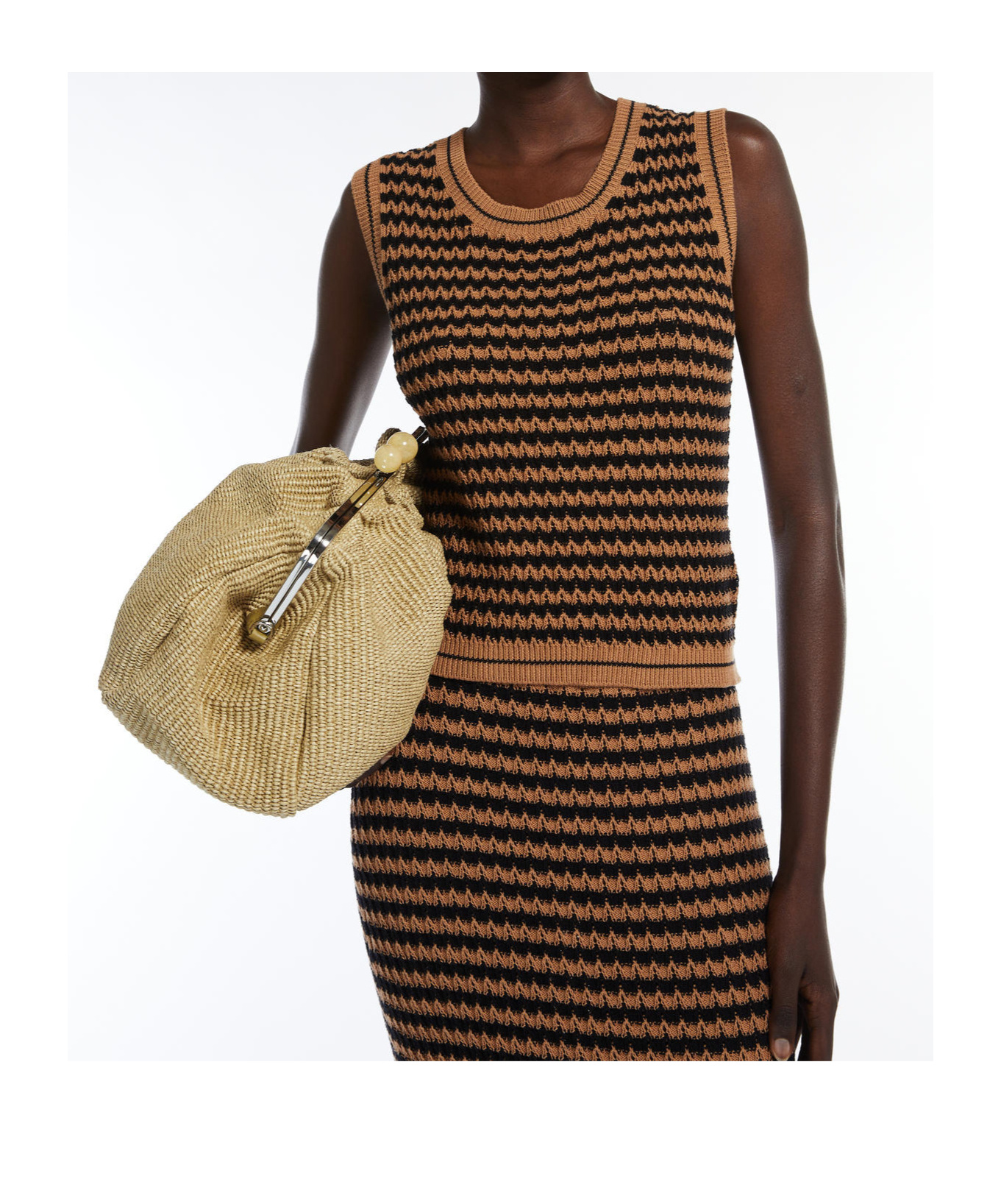 Weekend Max Mara Sleeveless Knitted Vest In Brown