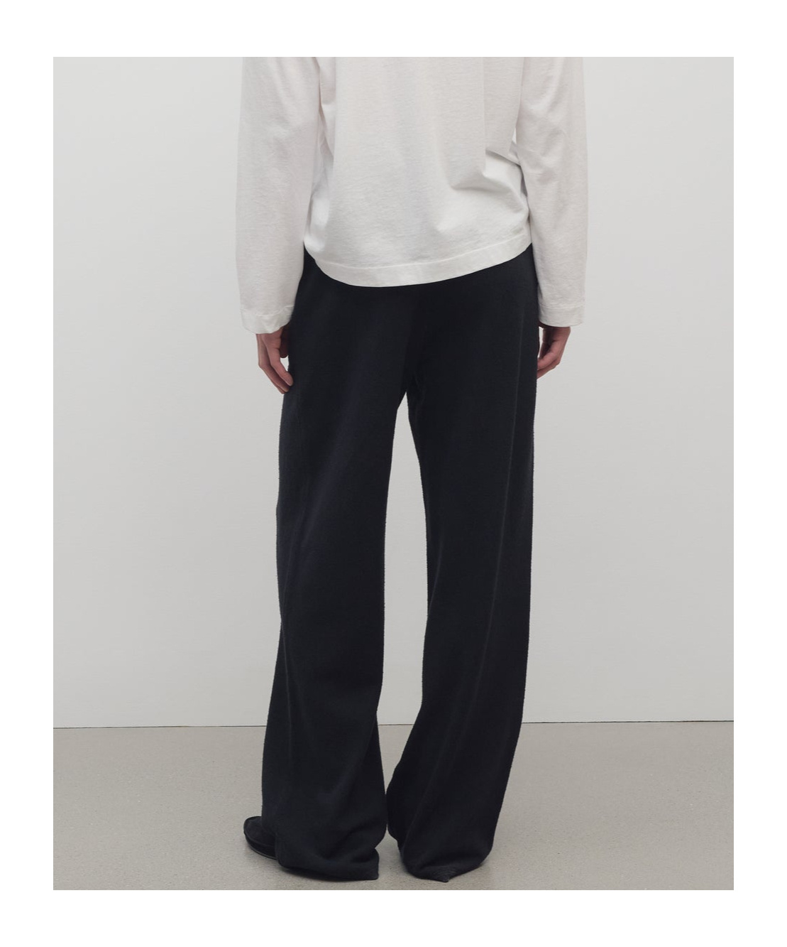 The Row Koriona Silk Trousers In Black
