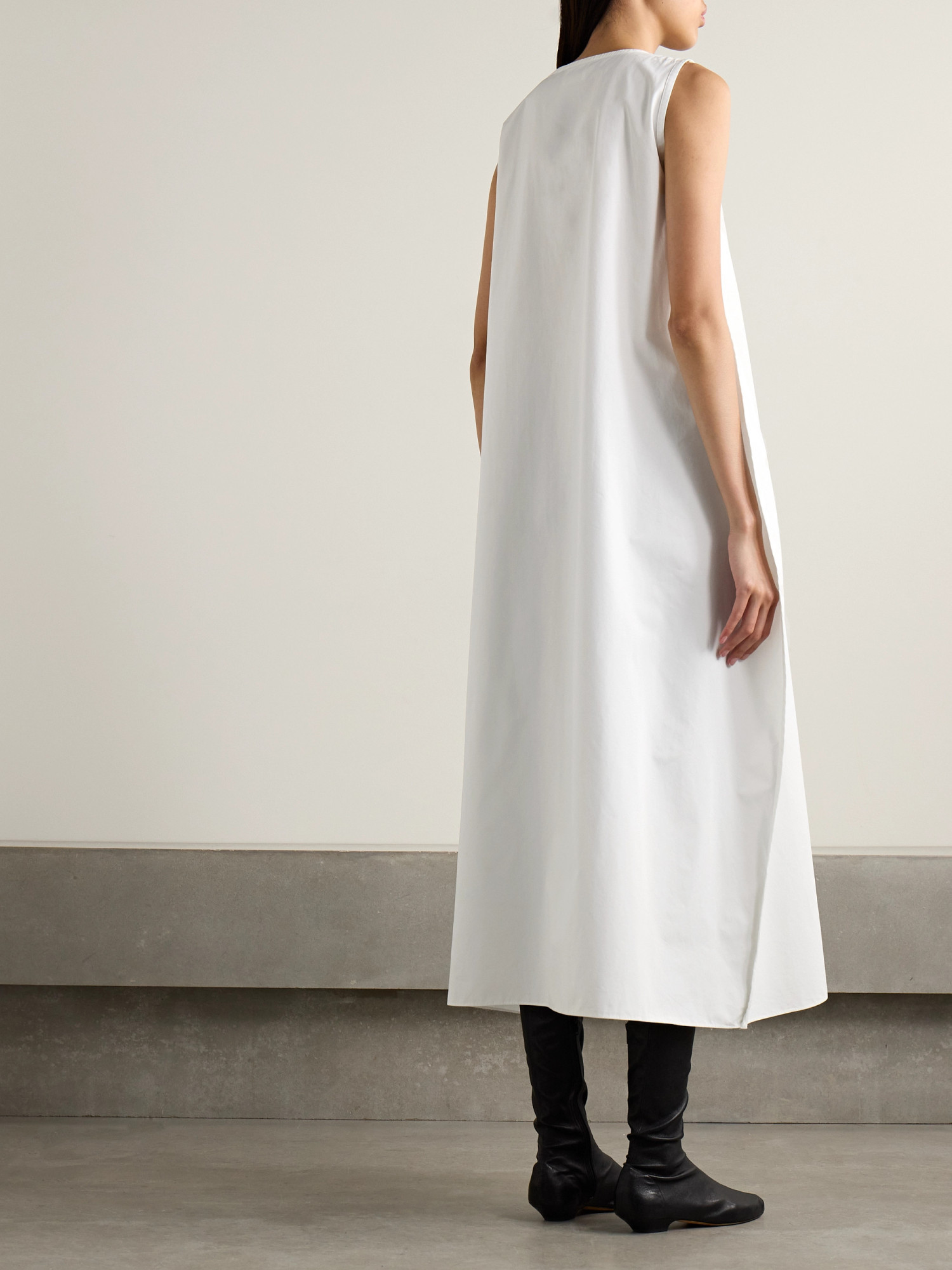 Khaite Coli Round-neck Dress In White