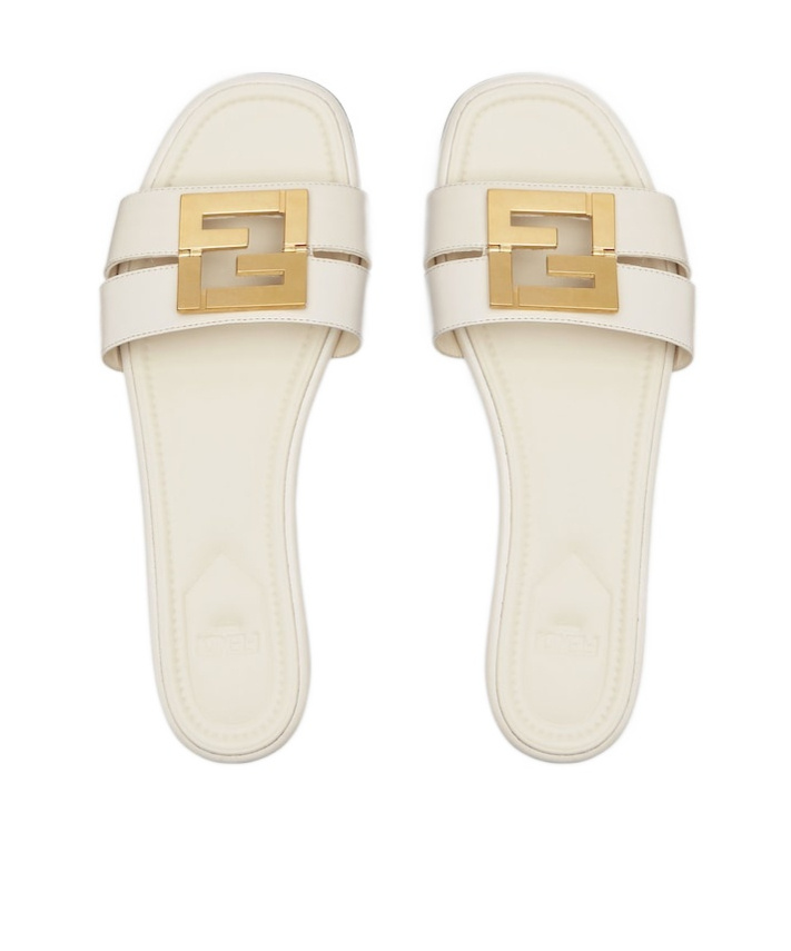 Fendi Loavers In Nude