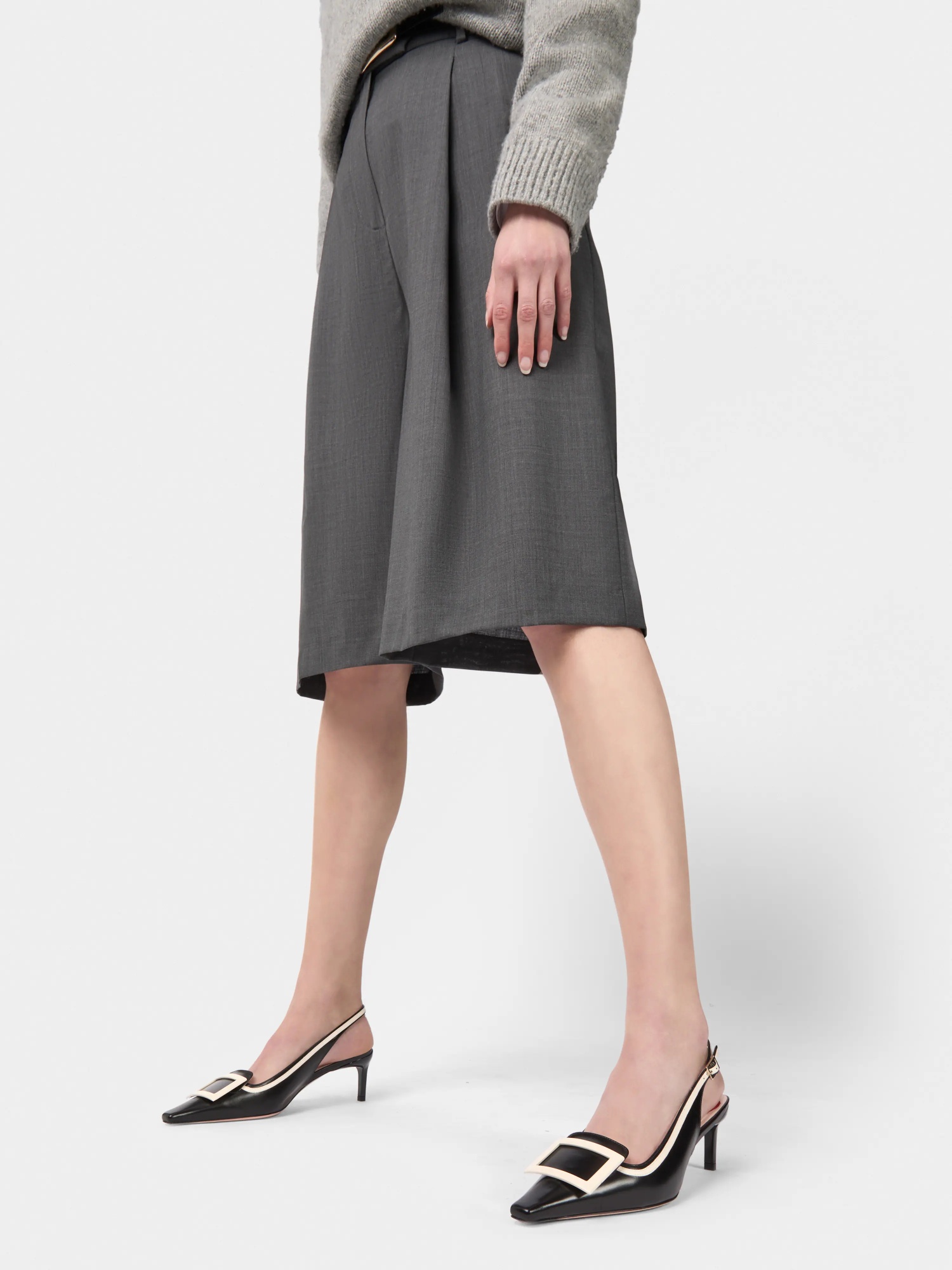 Shop Roger Vivier Viv' Canard Slingback Pumps In Leather In Black