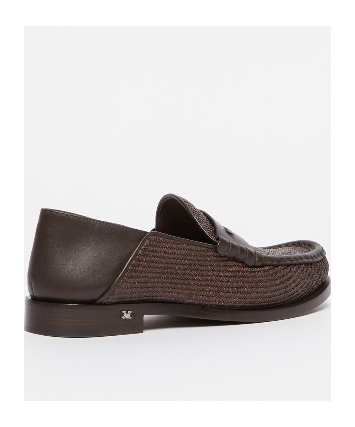 Max Mara Round Toe Loafers In Black