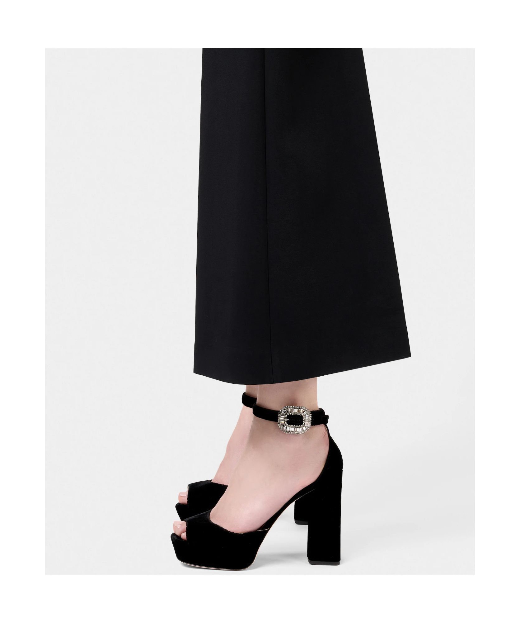 Roger Vivier Platform Sandals In Velvet In Black