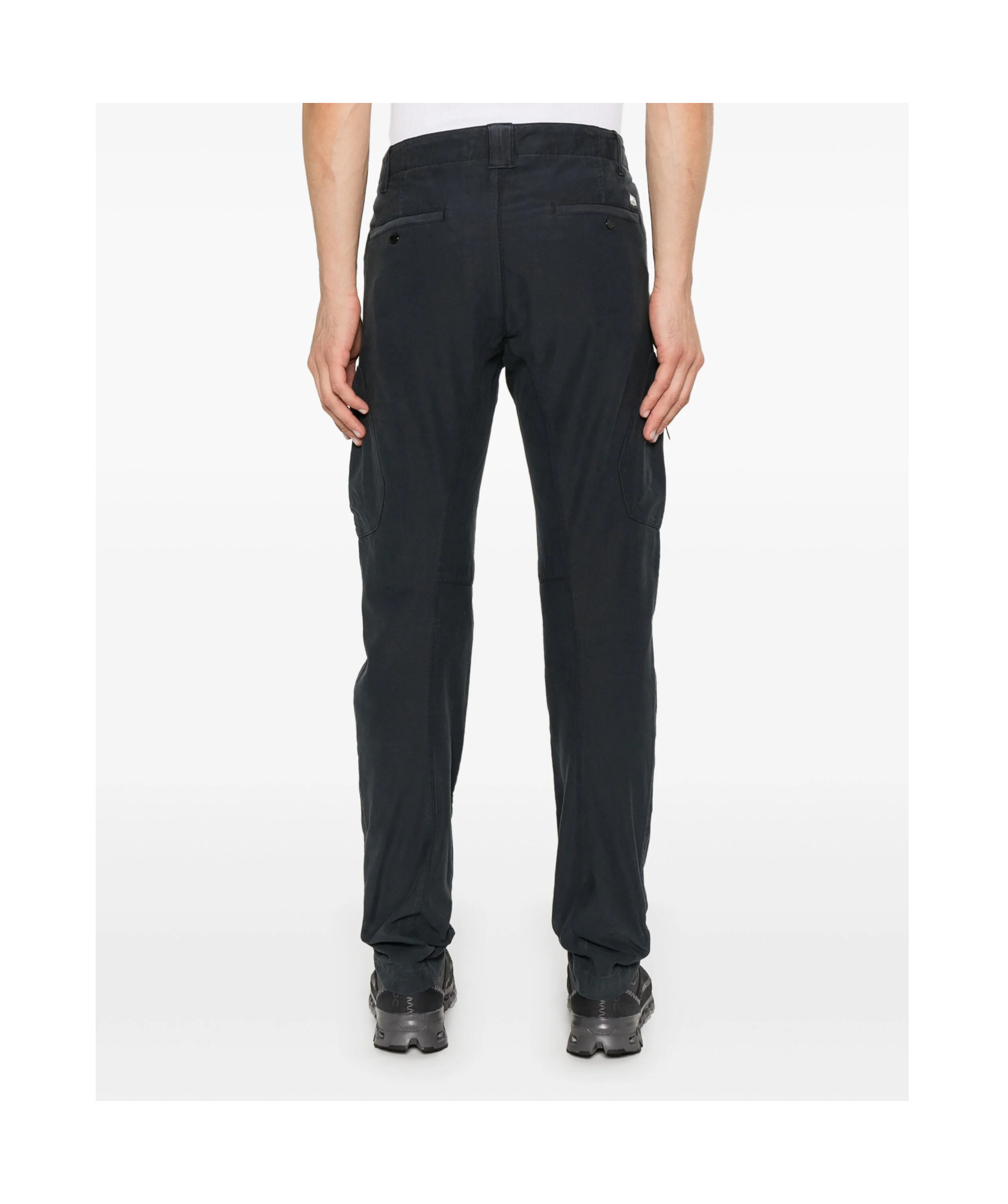 C.p. Company Cargo Pants In Black