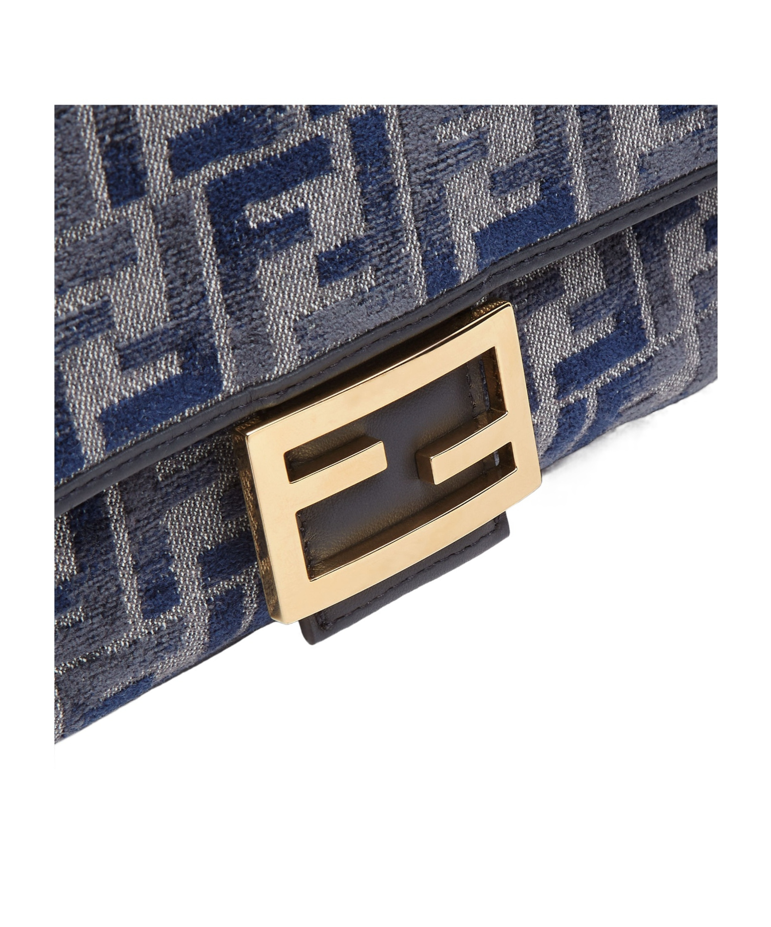 Fendi Luxurious Lamb Leather Crossbody Handbag In Argentopal For Women In Black