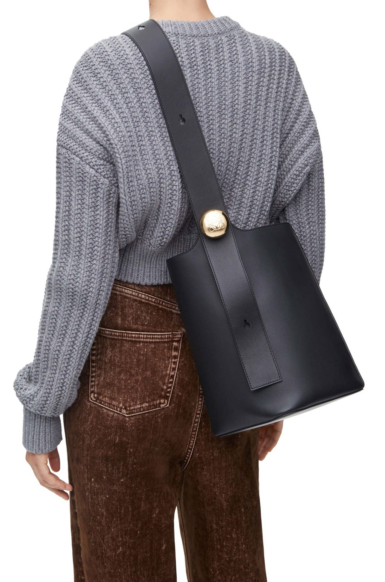 Loewe Green Calfskin Pebble Bucket Medium Bag Women In Black