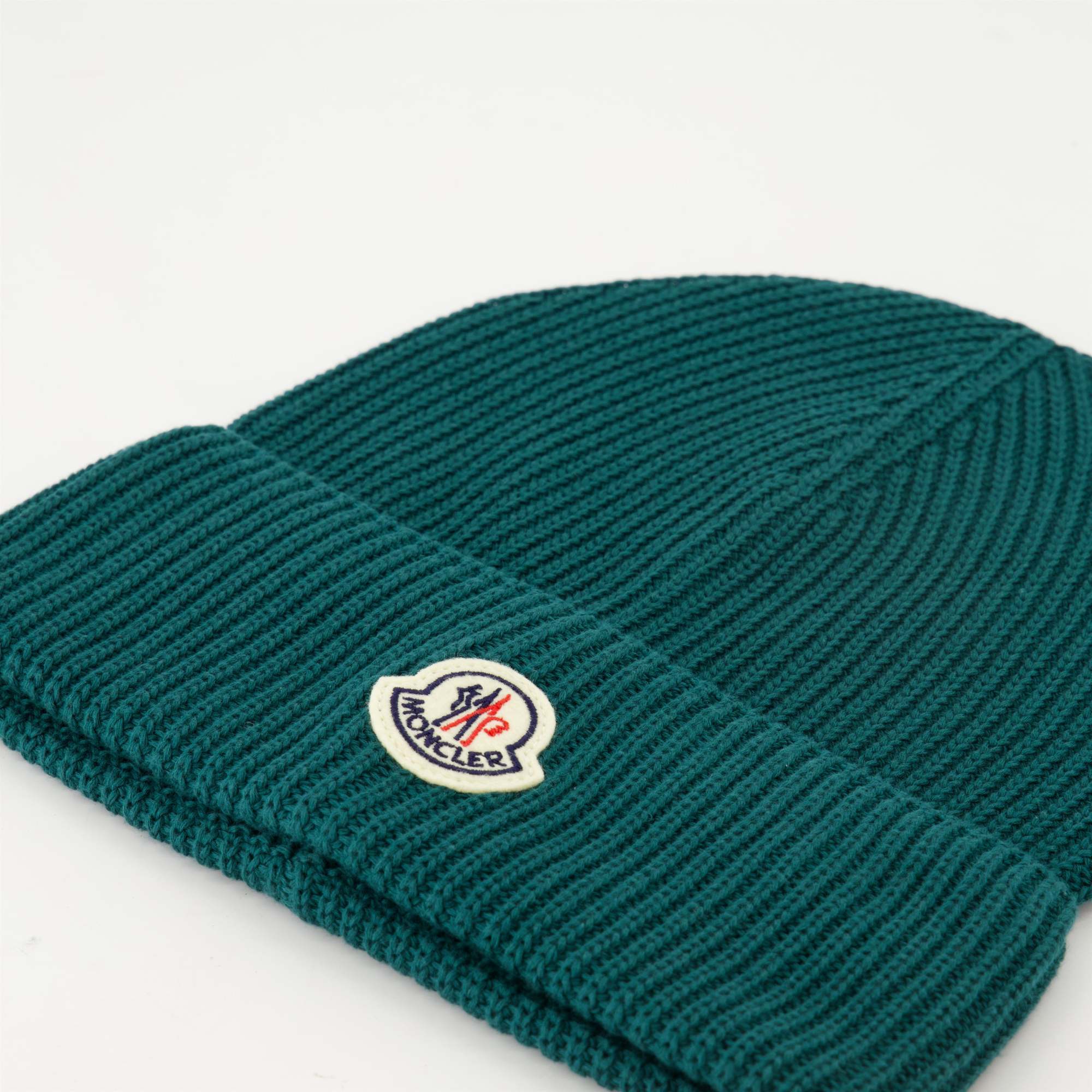 Moncler Mens Brand-patch Ribbed-knit Cotton Beanie Hat Green In Green