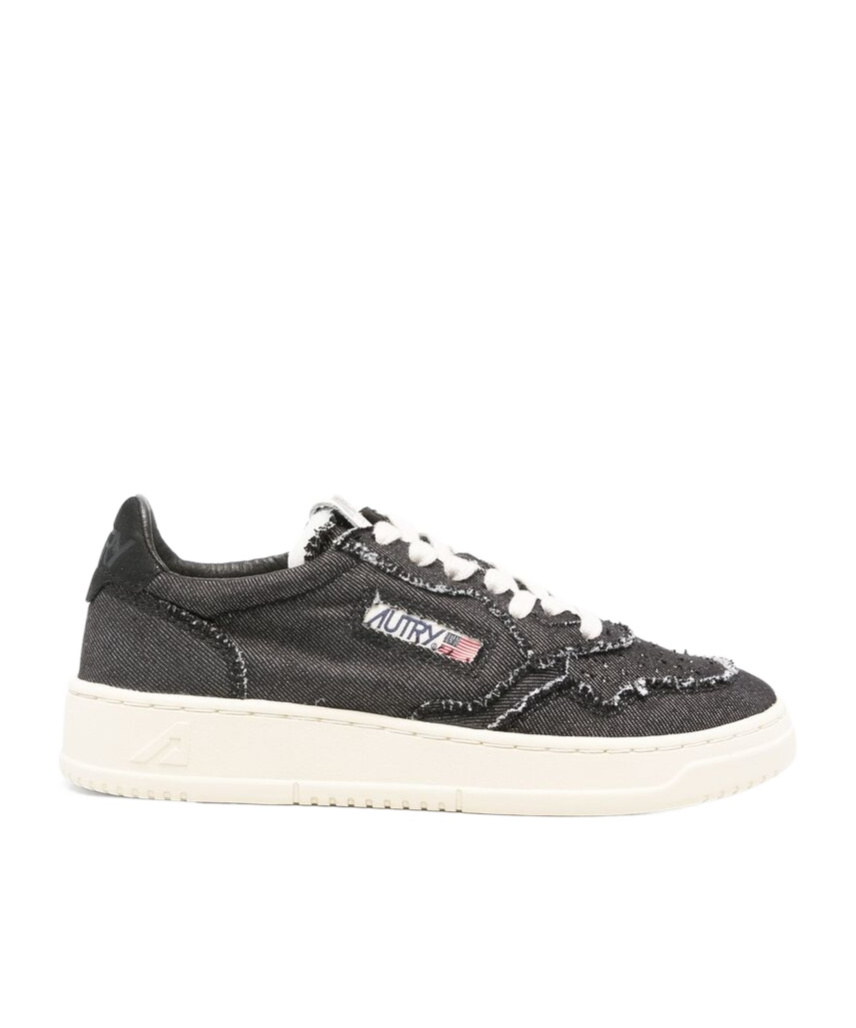 Shop Autry Medalist Low Sneakers In Black