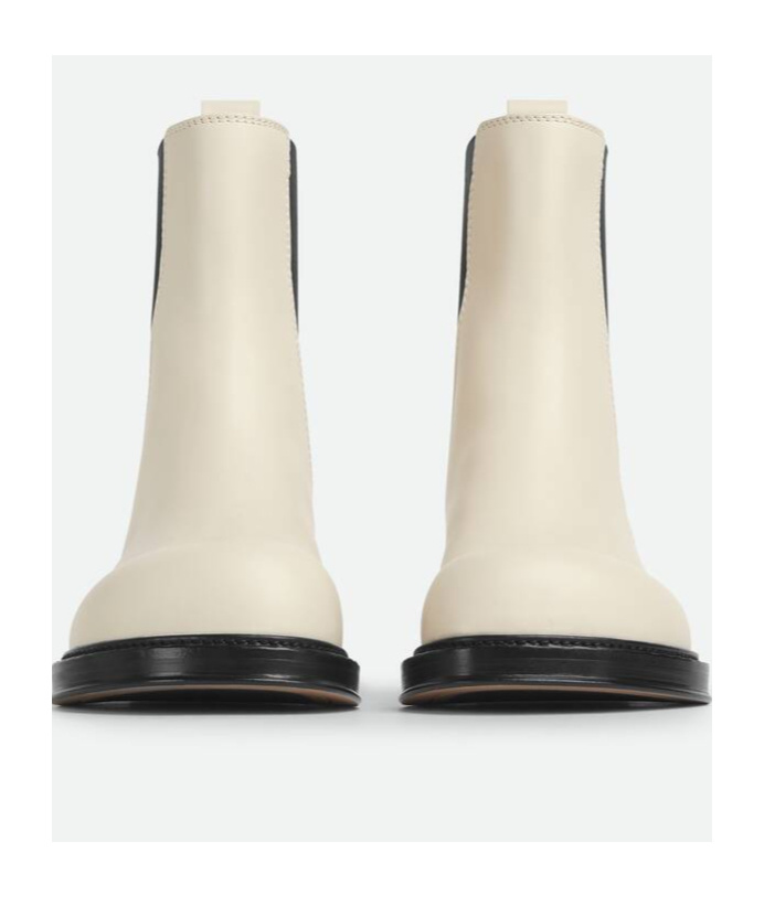 Bottega Veneta Women's Ivory Leather Cliff Ankle Boots In Black