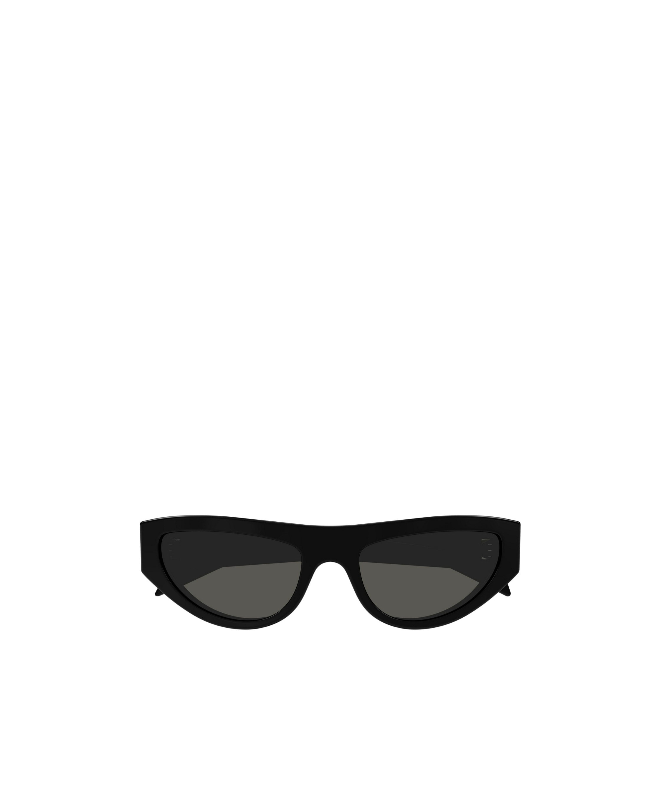 Gucci Geometric Frame Sunglasses In Black