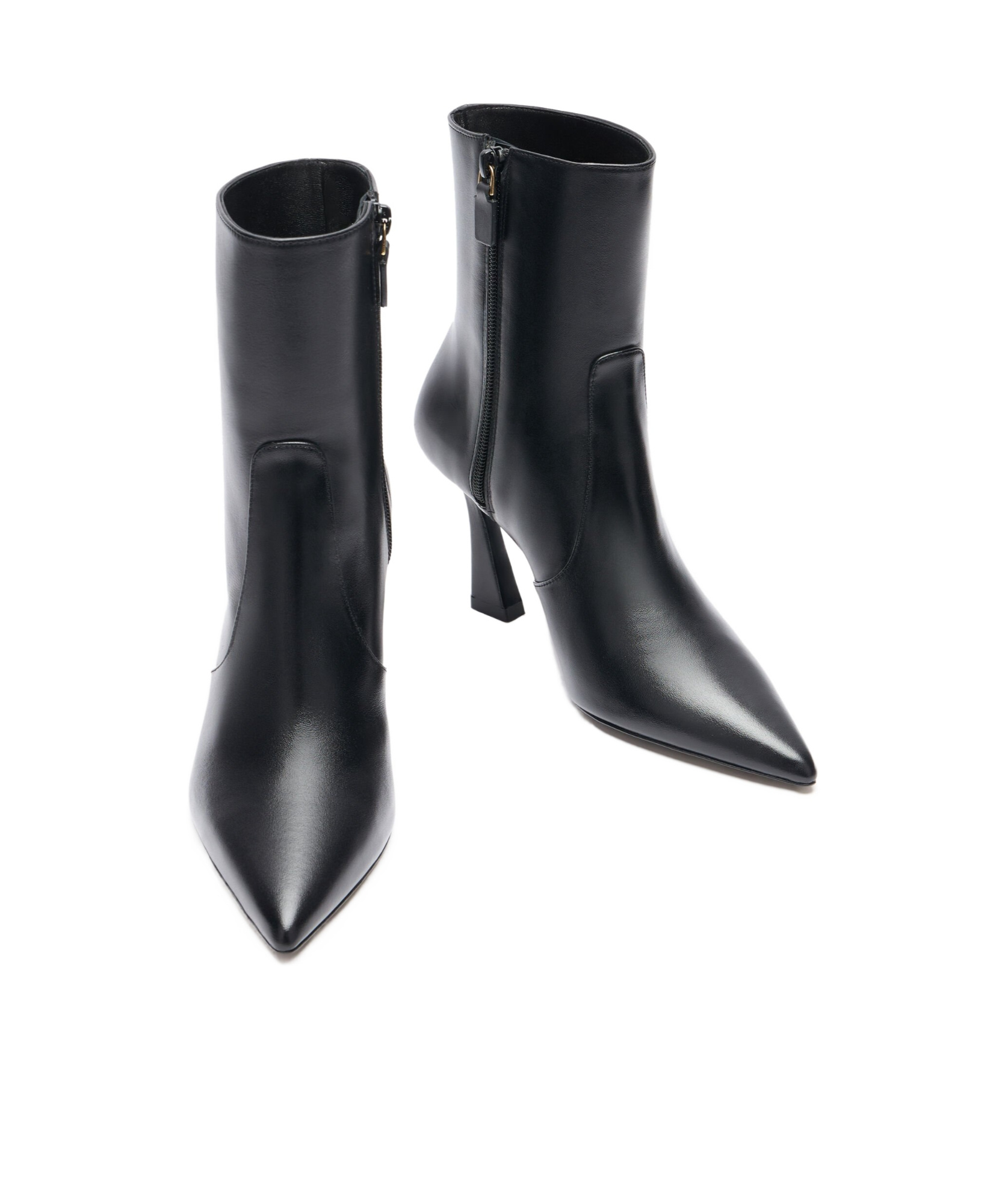 Stuart Weitzman Pointed Short Boots In Black