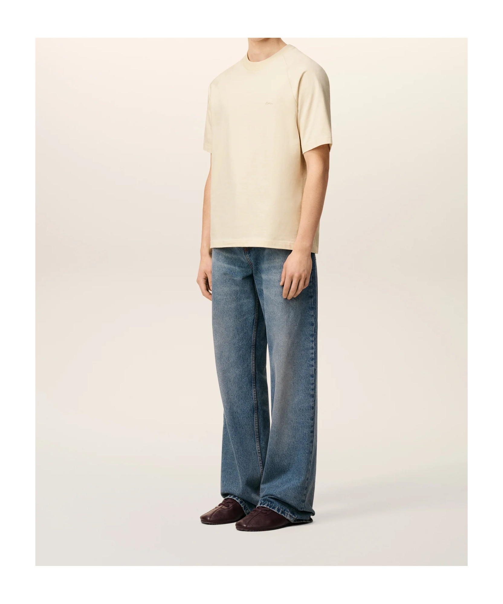 Ami Alexandre Mattiussi Classic Round Neck T-shirt With Subtle Logo Detail In Neutral