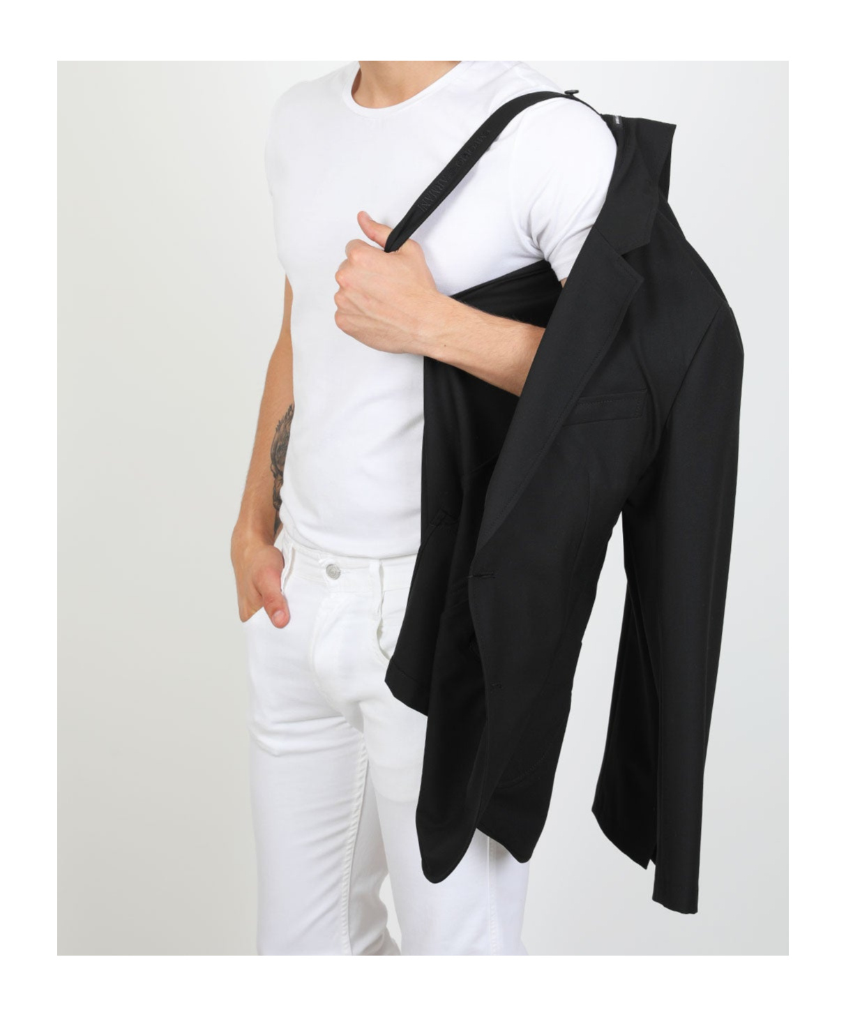 Emporio Armani Lapel Long-sleeved Suit Jacket In Black