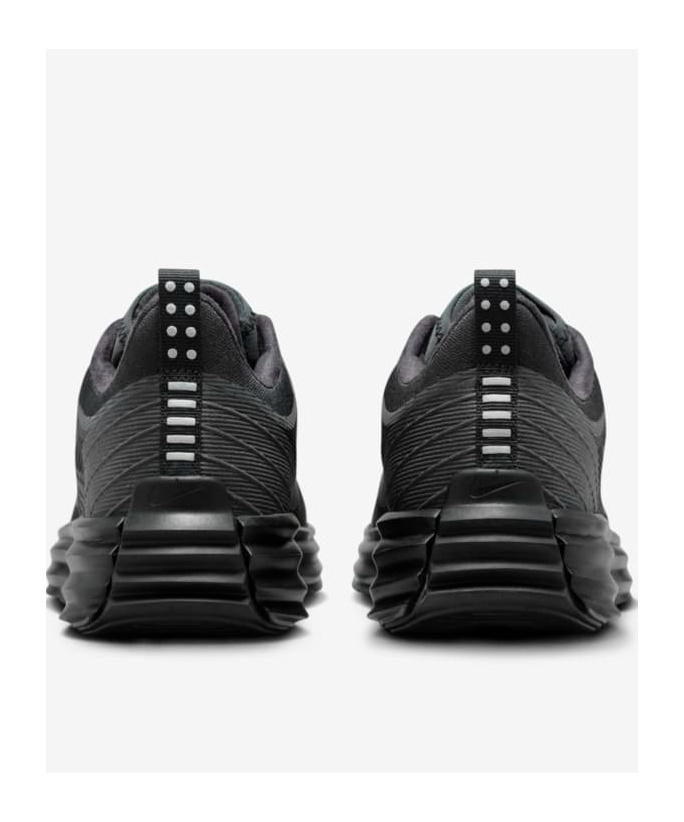 Nike Lunar Roam Sneaker In Black
